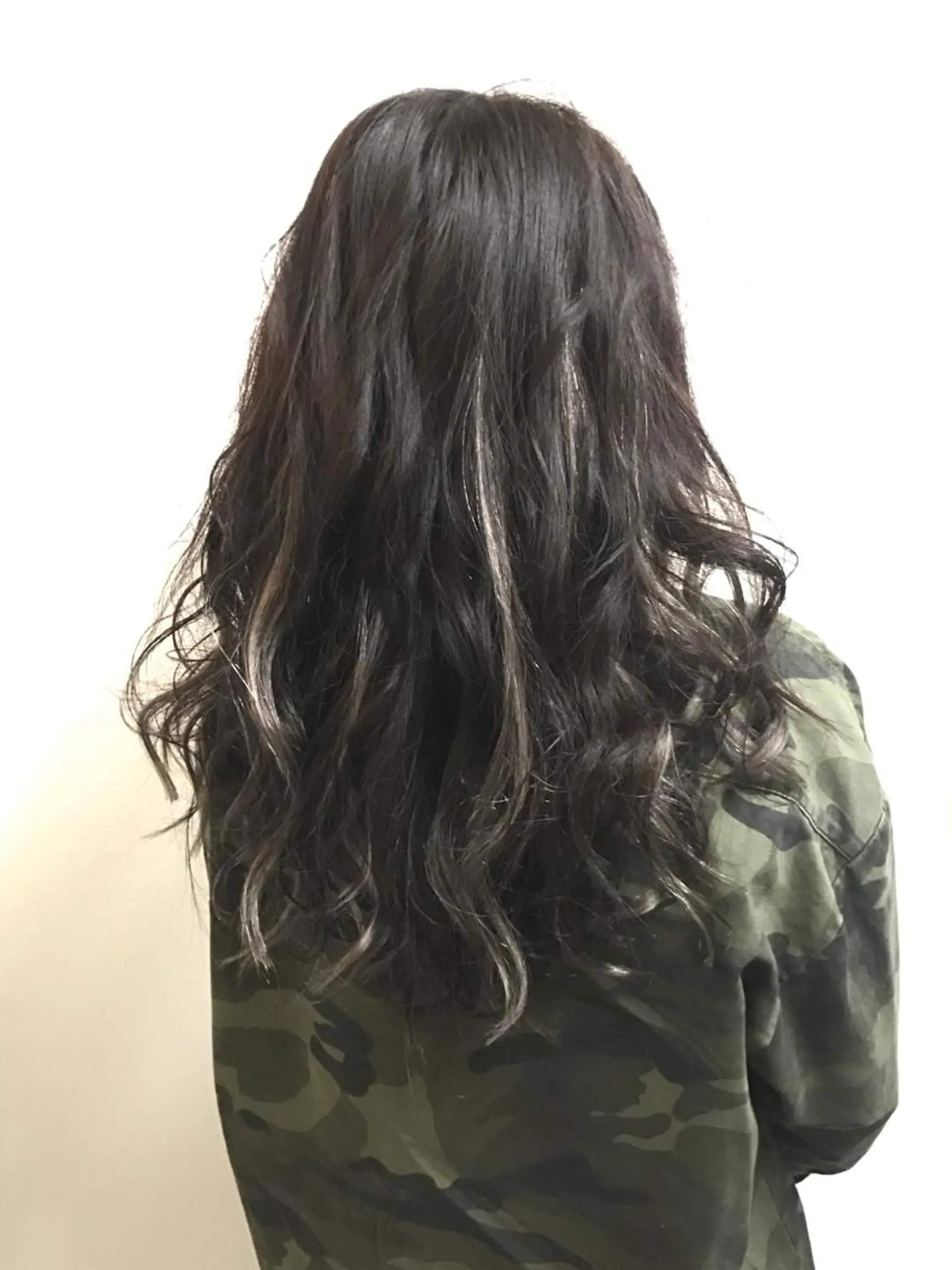 ロング アッシュ エクステ ハイライト 東風上 亮介のヘアスタイル