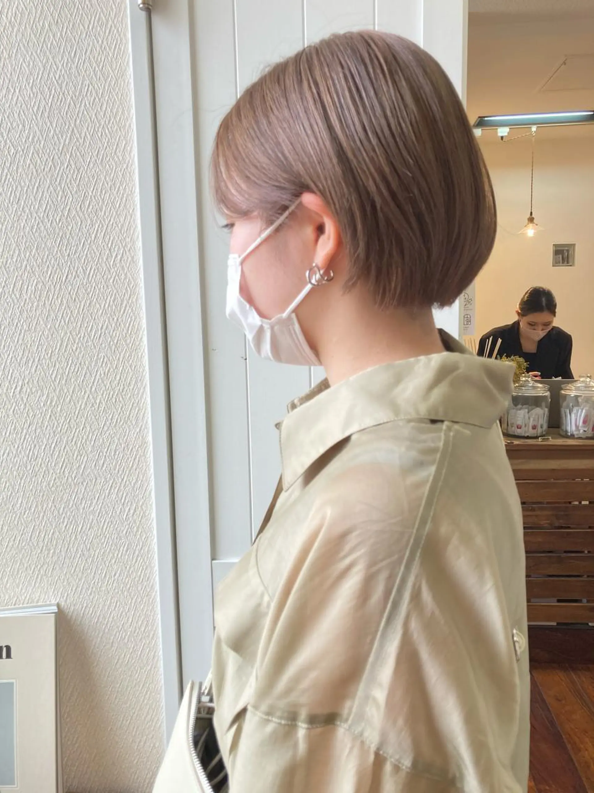 ショート カラー ベージュカラー ミルクティーベージュ 小木曽智美 /ボブ/ショートのヘアスタイル