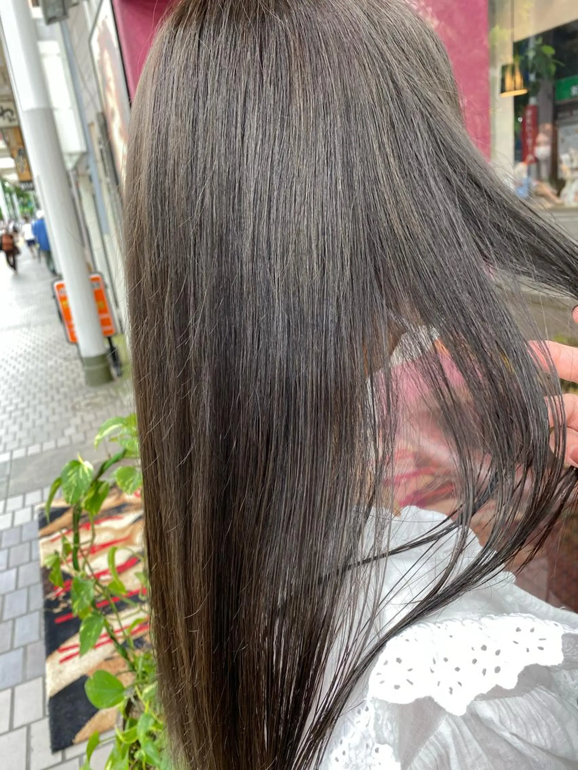 ロング カラー 透明感カラー グレージュ カット ヘアカラー トリートメント mori  by little所属・デザインカラー✨新倉 佑奈のヘアスタイル