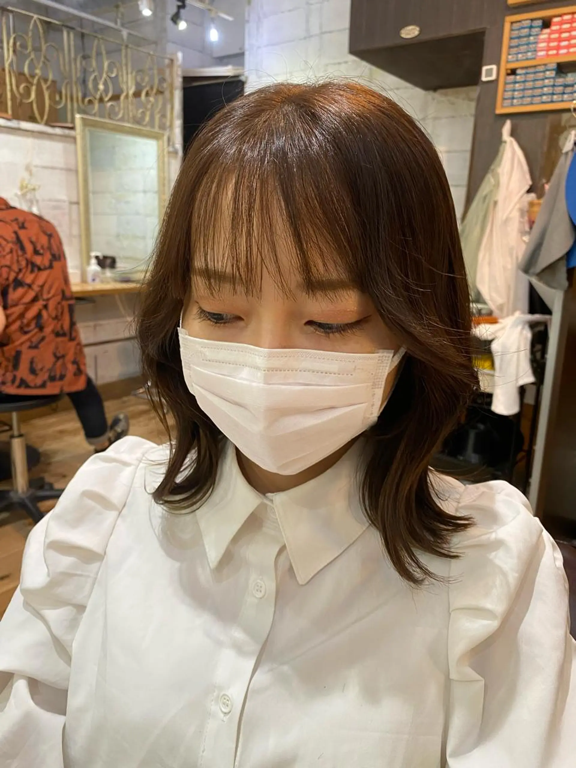 ミディアム カラー ベージュカラー ブリーチ ブリーチなしカラー くびれヘア 小顔カット 【韓国レイヤー特化 ハッシュカット】のヘアスタイル