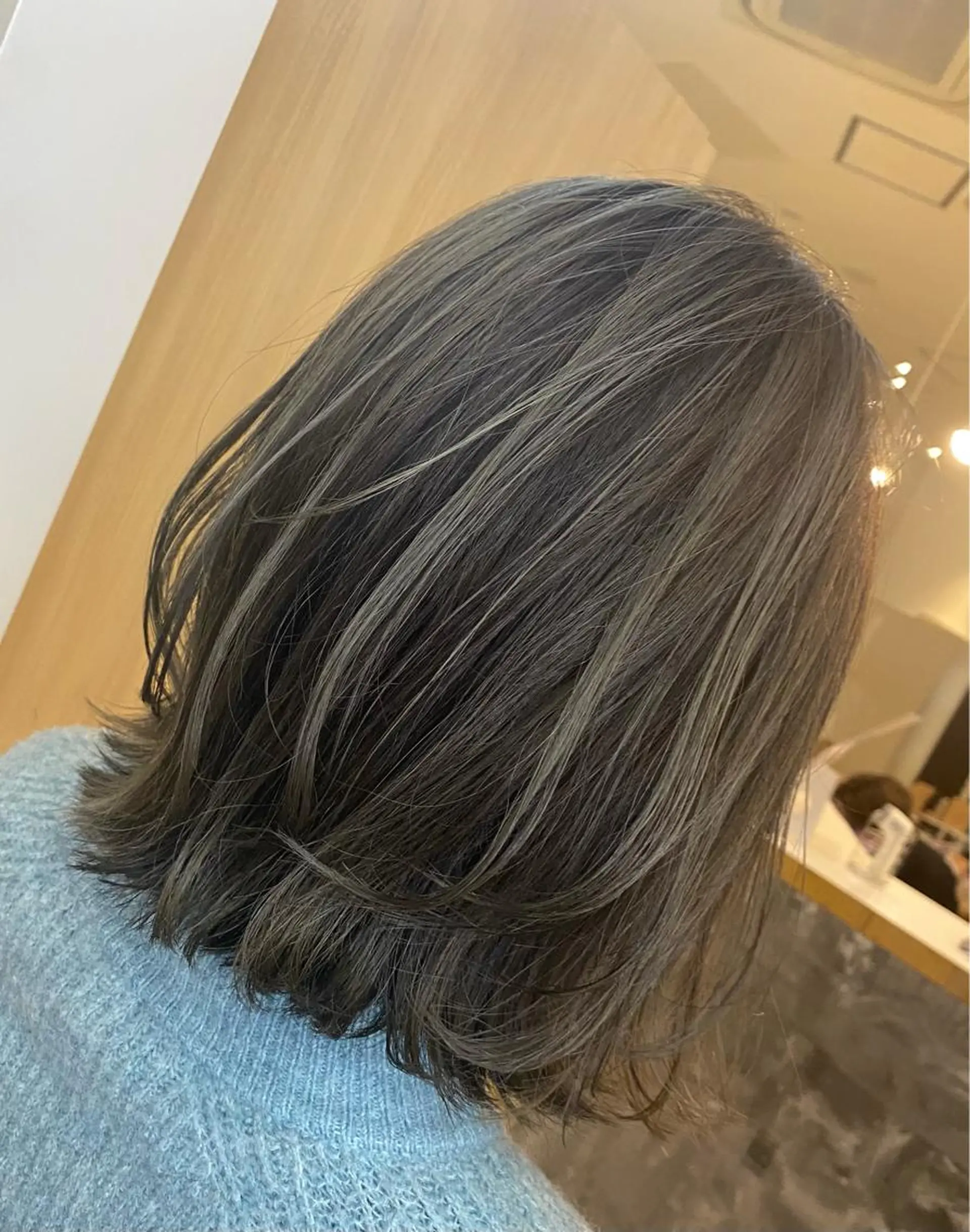 ミディアム カラー AVANCE京橋所属・ハイトーンヘア/ 島崎　タクミのヘアスタイル