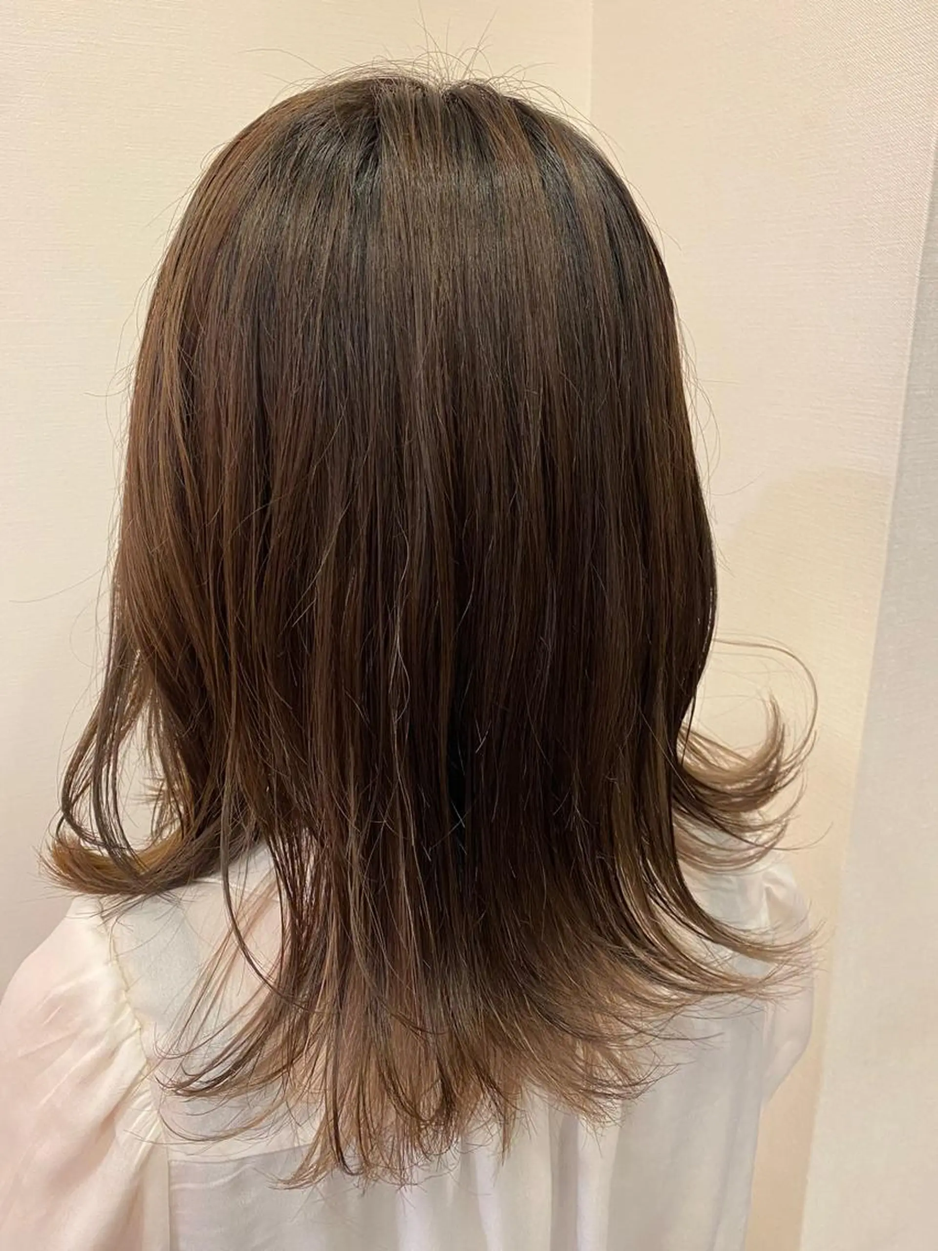 ミディアム 内田 めいのヘアスタイル