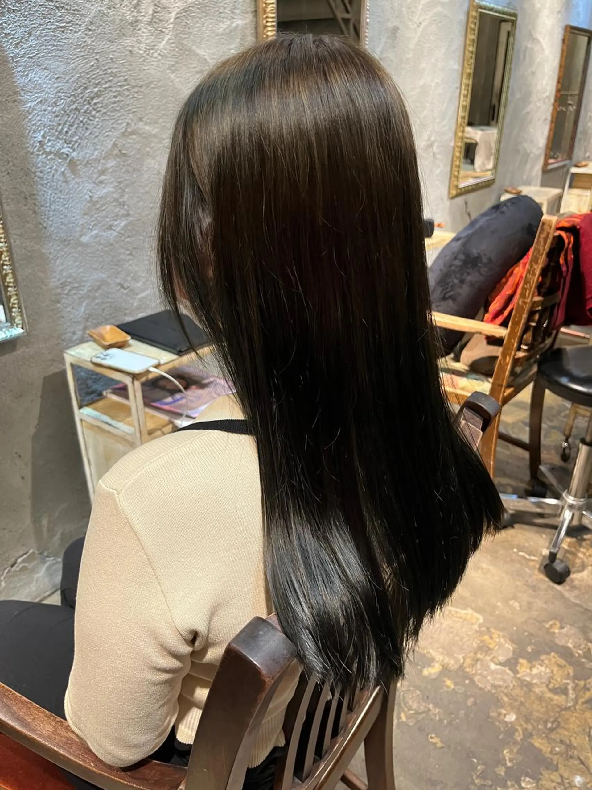 ロング カラー 縮毛矯正 トリートメント ナチュラルなヘア /ヨシダトモキのヘアスタイル