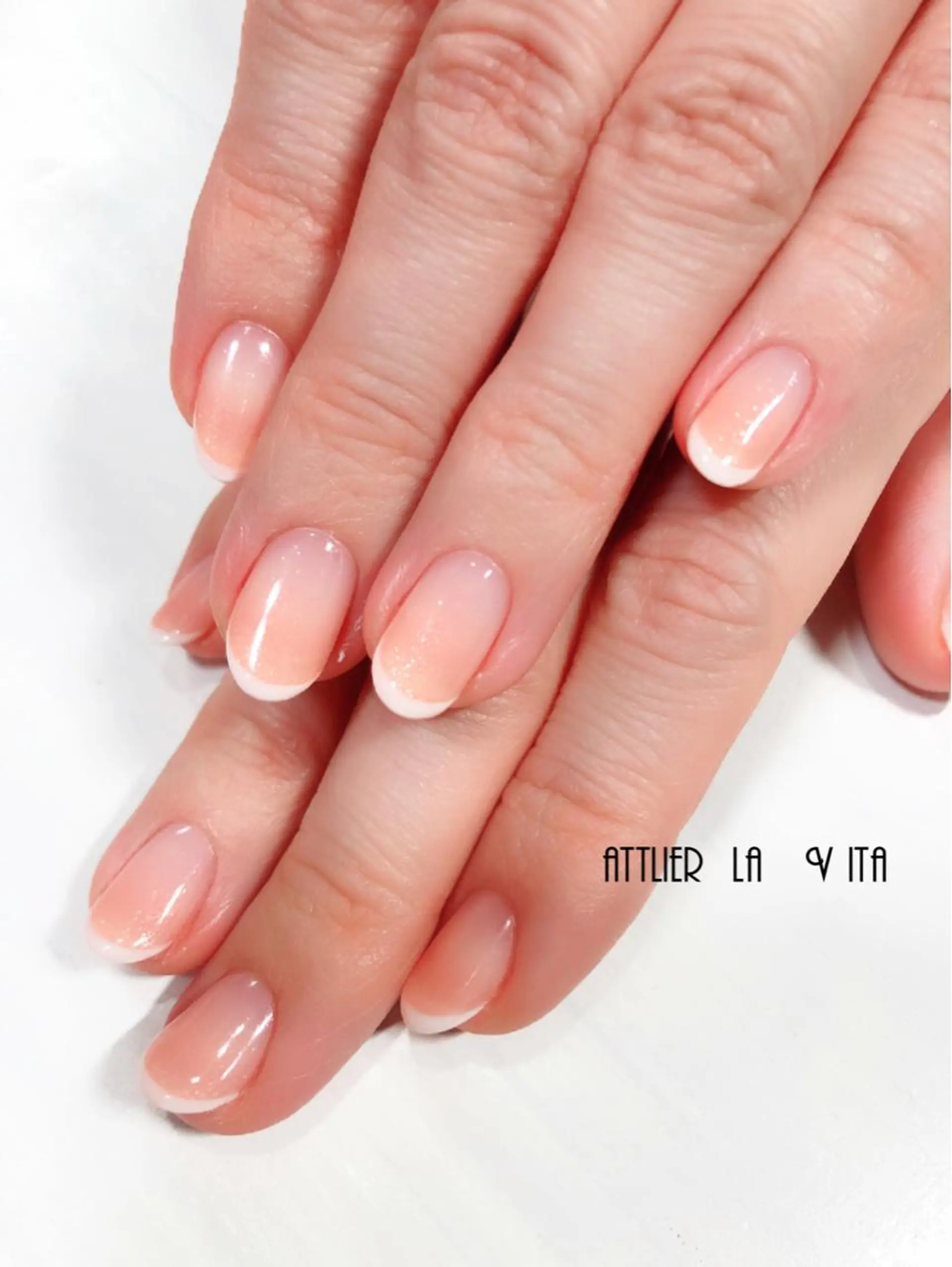 ネイル フレンチネイル ハンドネイル atelier la vita所属・lavita. mimuraのネイルデザイン