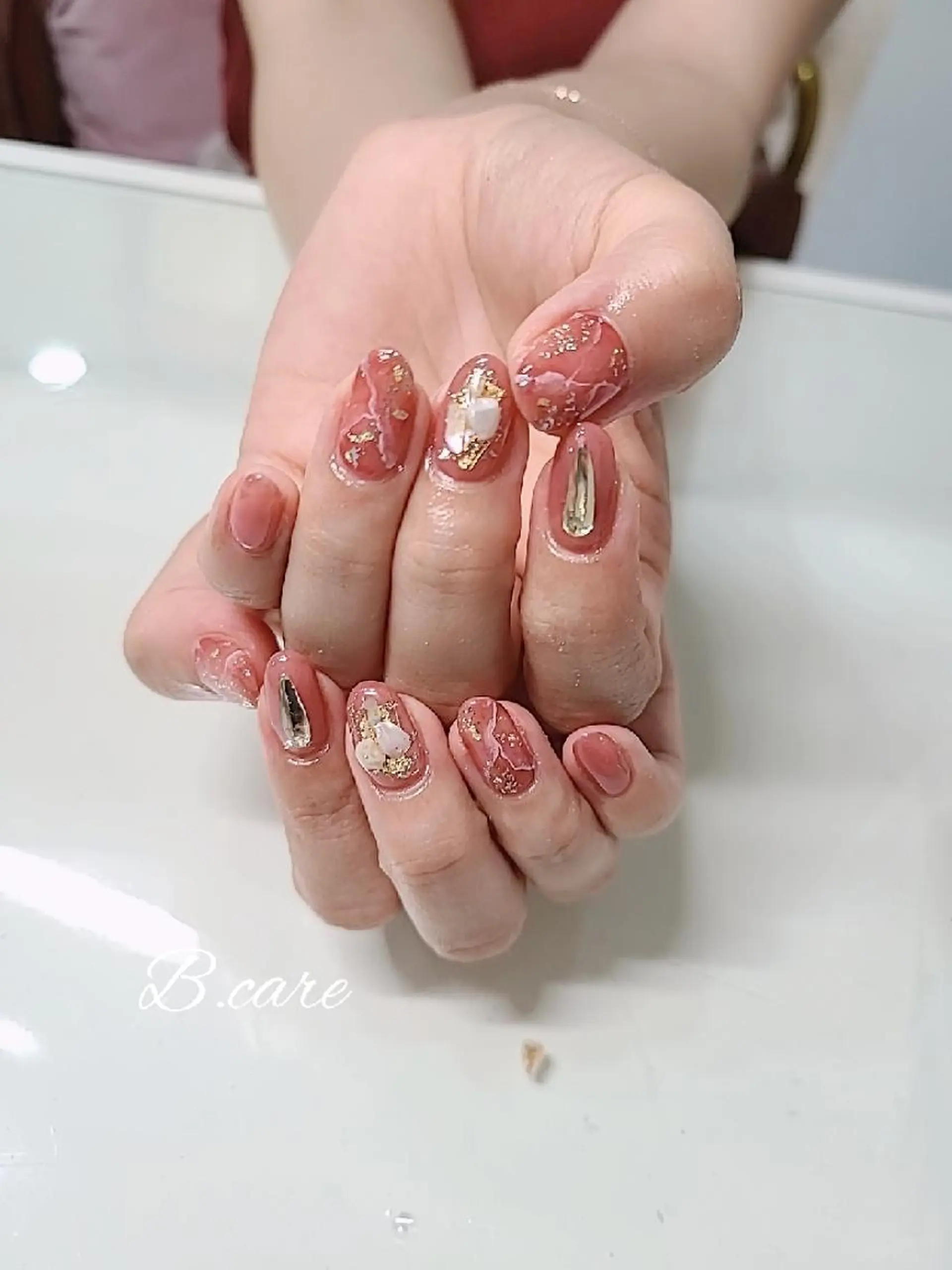 ネイル アートネイル ビーケア自由が丘所属・えみ えみのネイルデザイン