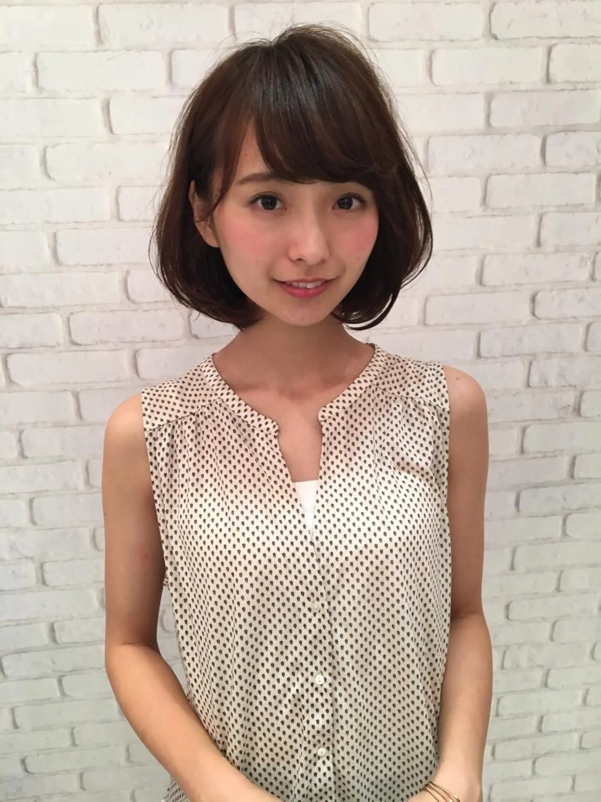 ミディアム カラー THE DAY所属・AKI HASHIMOTOのヘアスタイル