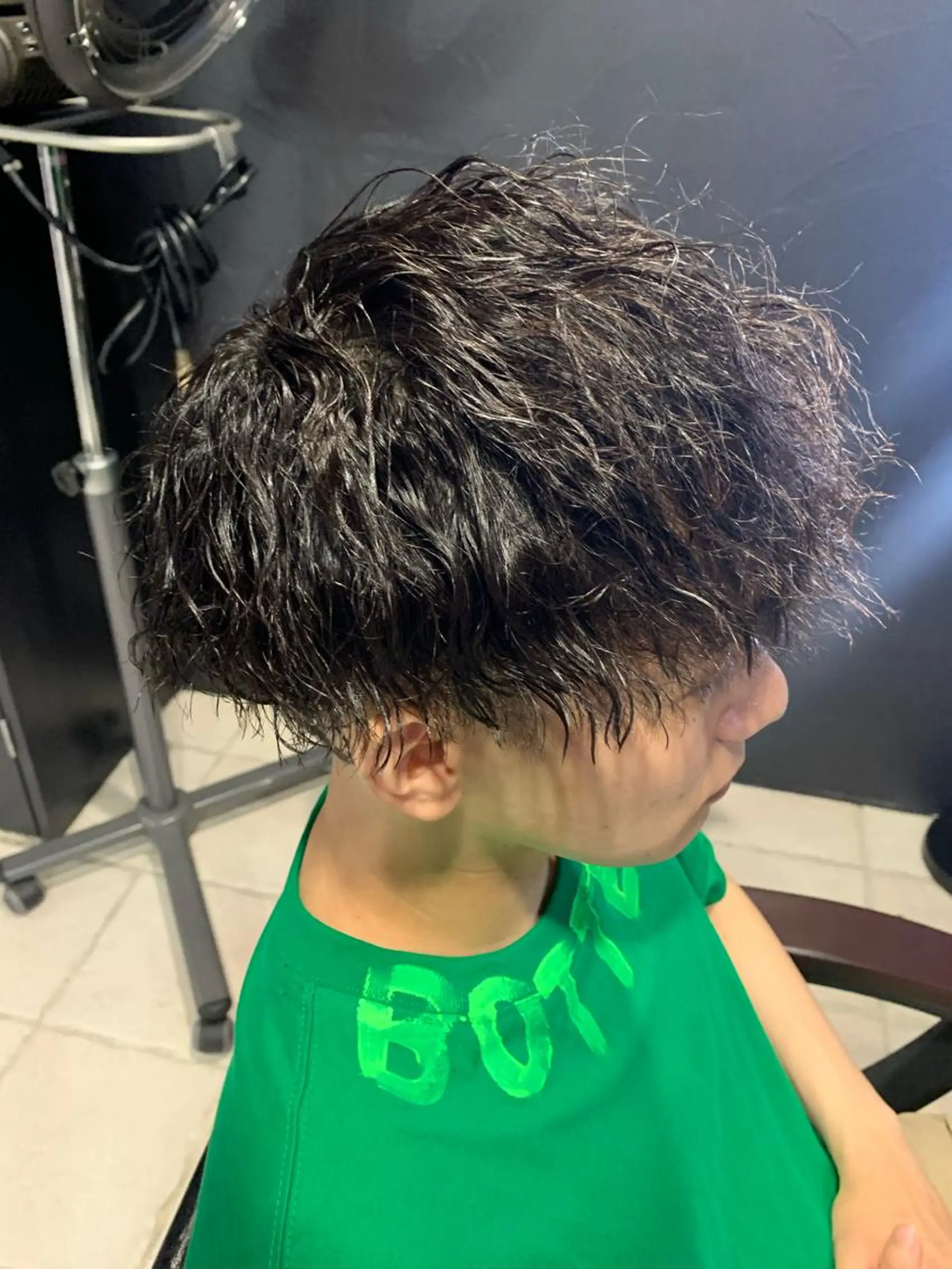 ミディアム メンズ ミディアムパーマ センターパート メンズハイライト メンズ韓国風 マッシュ メンズパーマ/難波/ 心斎橋　室園亮佑のヘアスタイル