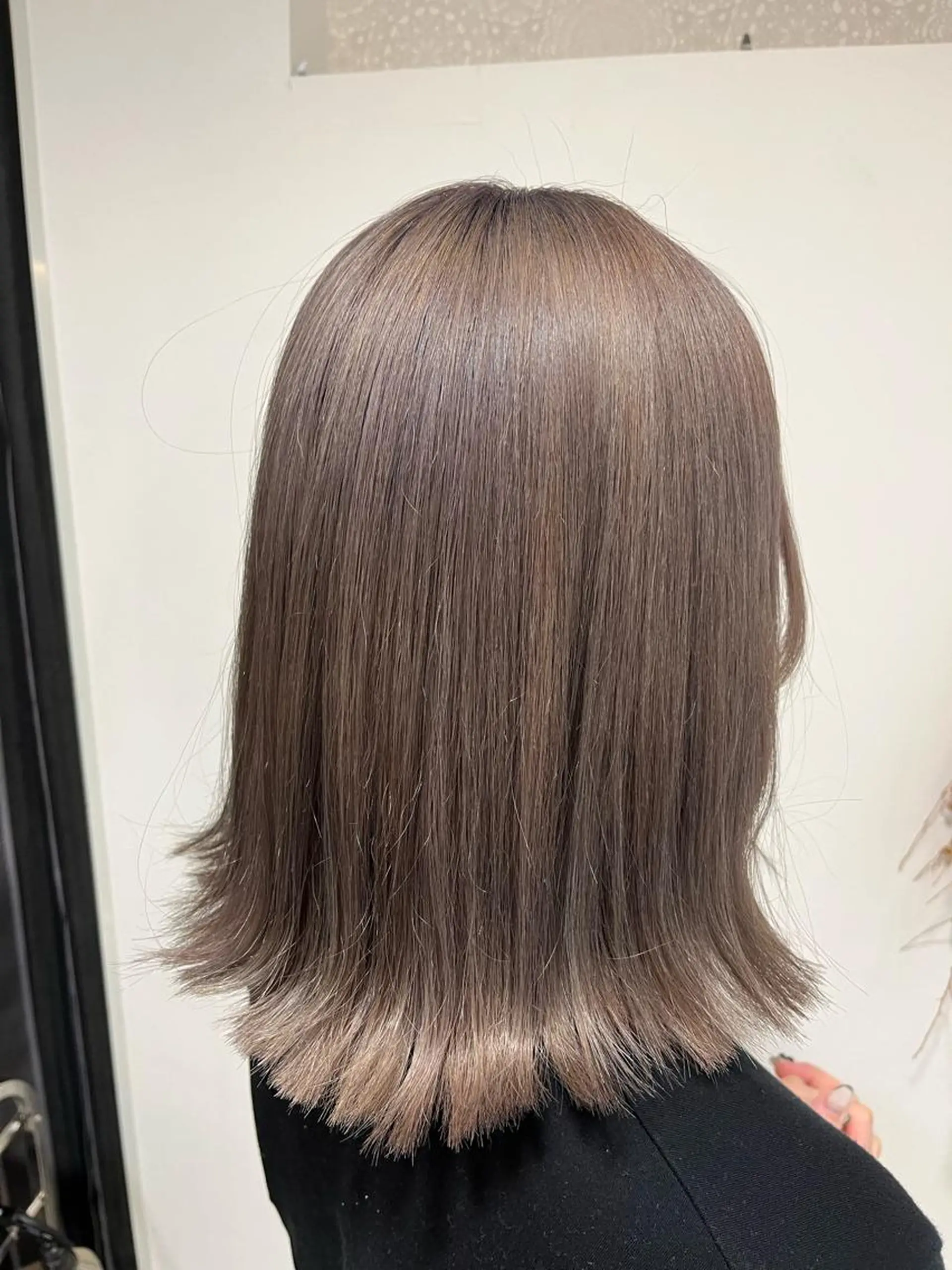 ミディアム カラー ベージュカラー ブリーチ ケアブリーチ ミルクティーベージュ ボブ 門田 恭弥のヘアスタイル