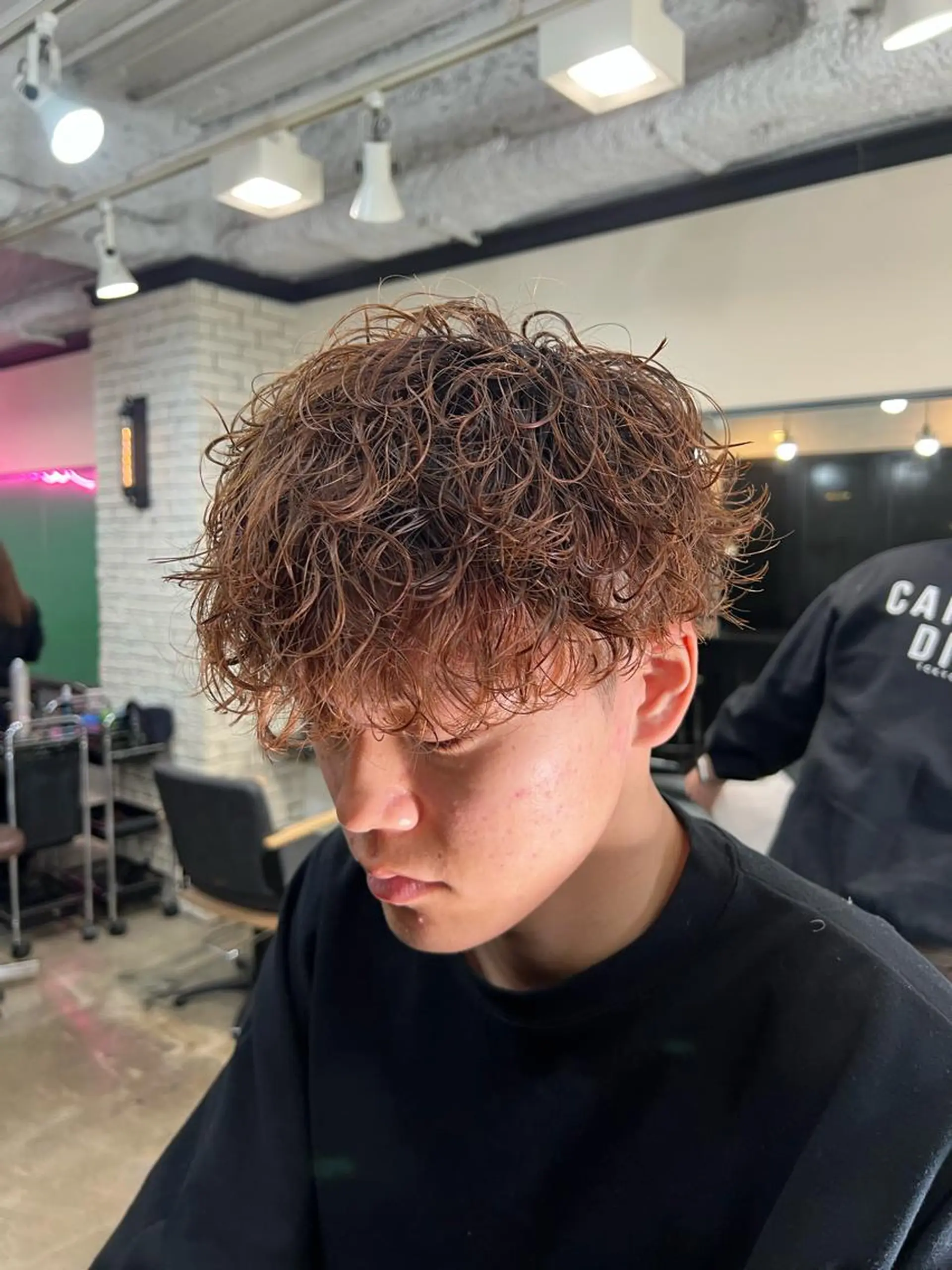 ショート メンズ メンズパーマ トリートメント 🕊️レイヤーカット 透明感カラー GOのヘアスタイル
