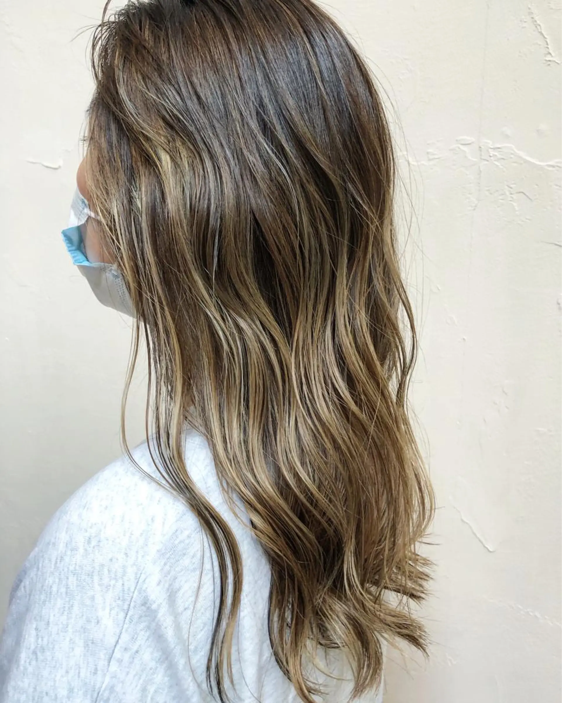 セミロング カラー グラデーションカラー ハイライトカラー ハイライト luve heart's And Be  minamisemba所属・脇坂 佳世の眉毛・アイブロウイメージ