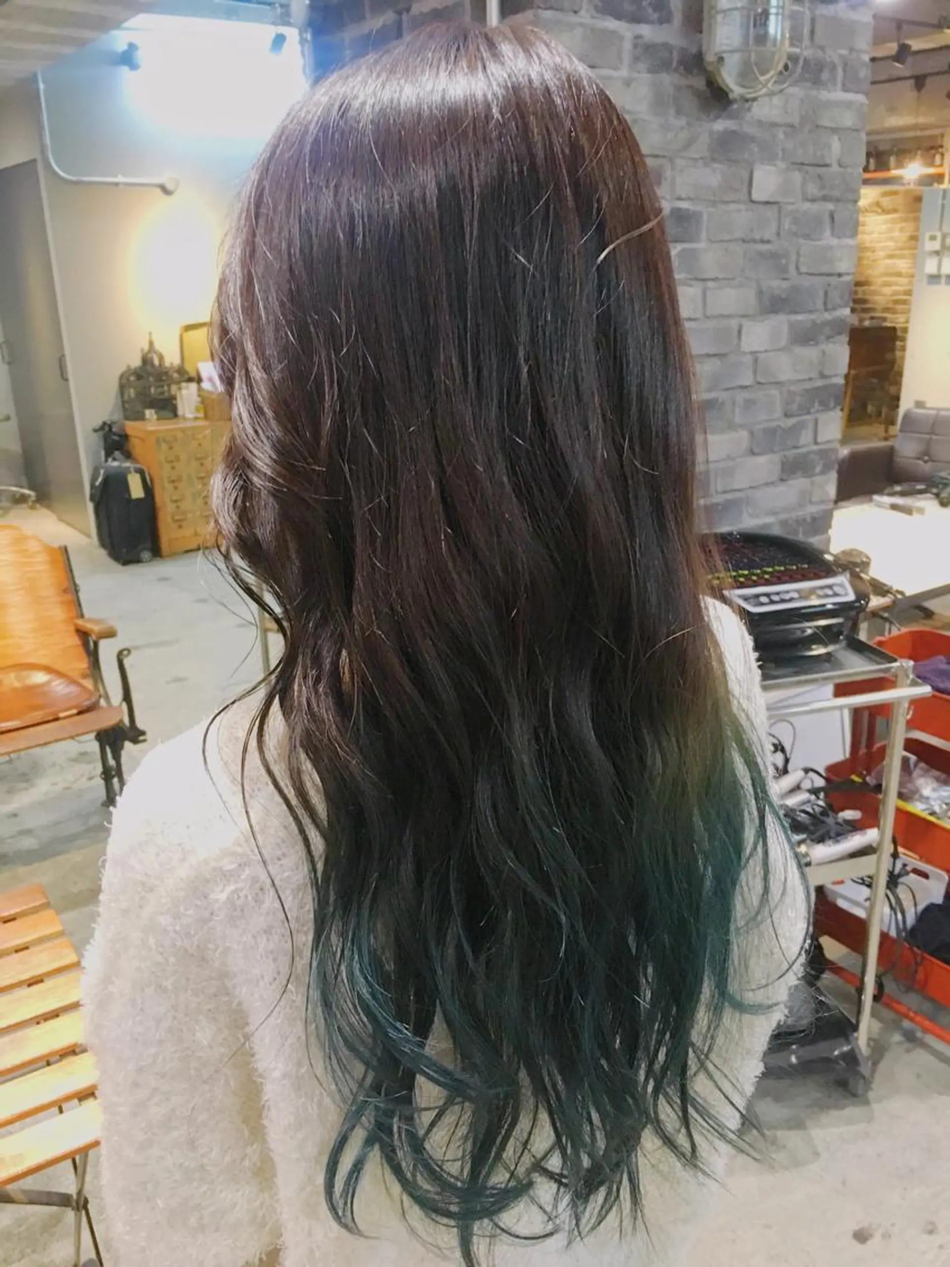 ロング カラー エメラルドグリーン グラデーションカラー 代表 中島貴志のヘアスタイル