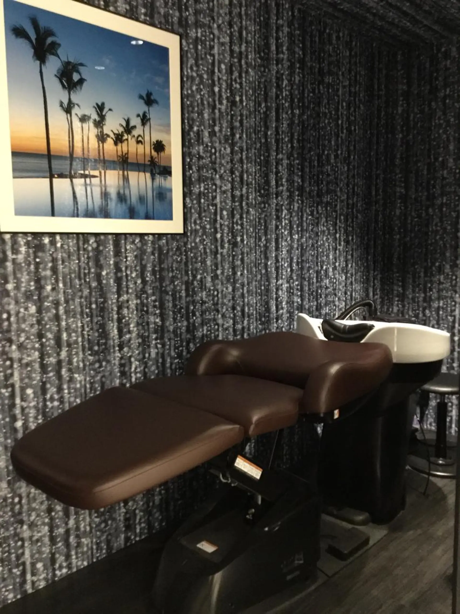 ショート ミディアム セミロング ロング メンズ 岡田 夏実のヘアスタイル