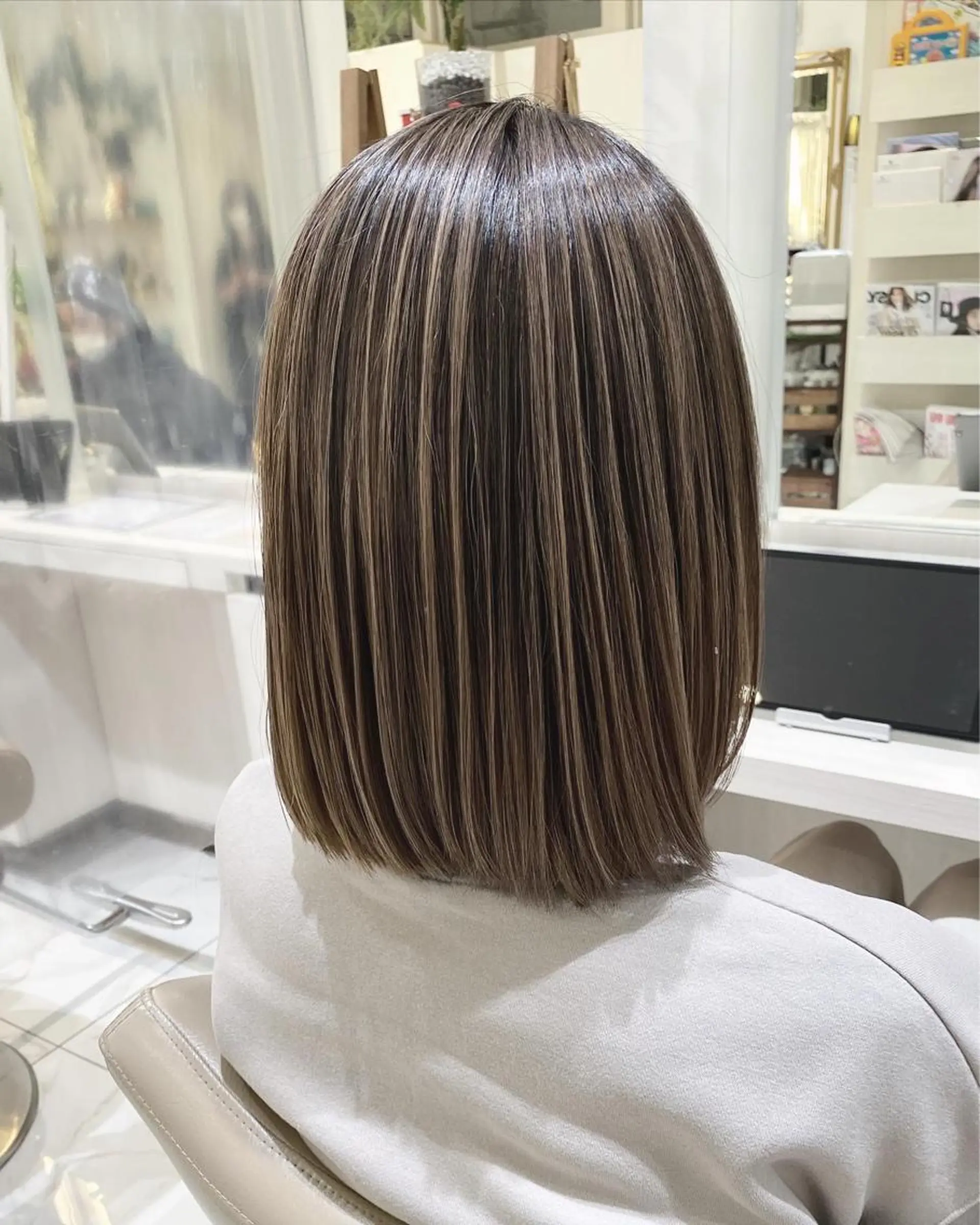 ミディアム カラー バレイヤージュ 髪質改善 レイヤーカット カット ヘアカラー トリートメント 山崎俊輔/髪質改善 /バレイヤージュのヘアスタイル