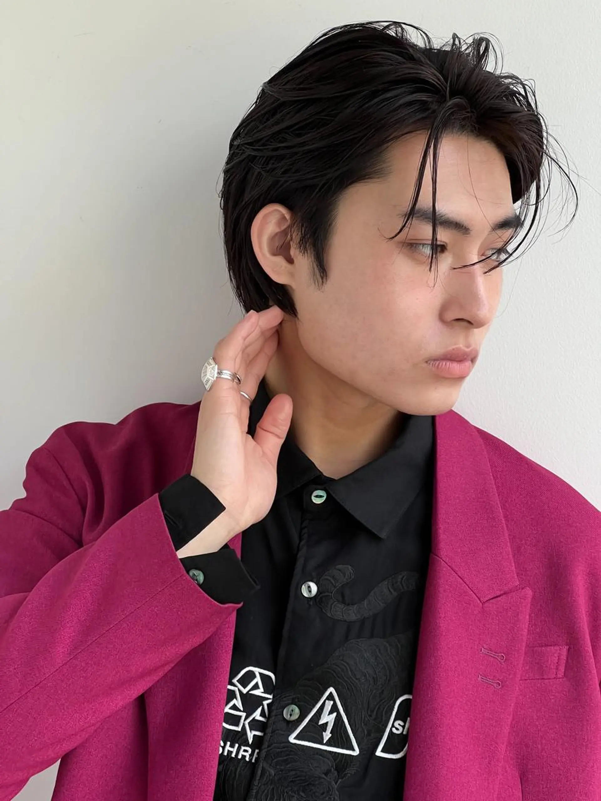 ショート メンズ センターパート カット パーマ メンズカット曲がる 縮毛矯正佐々木タクマのヘアスタイル