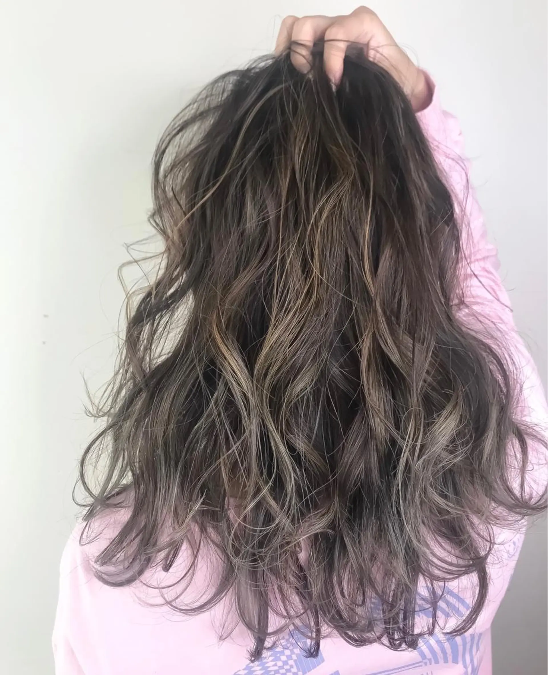 ロング カラー アディクシーカラー 透明感カラー ハイライトカラー ハイライト 🎊ルービック 京橋店💛のヘアスタイル