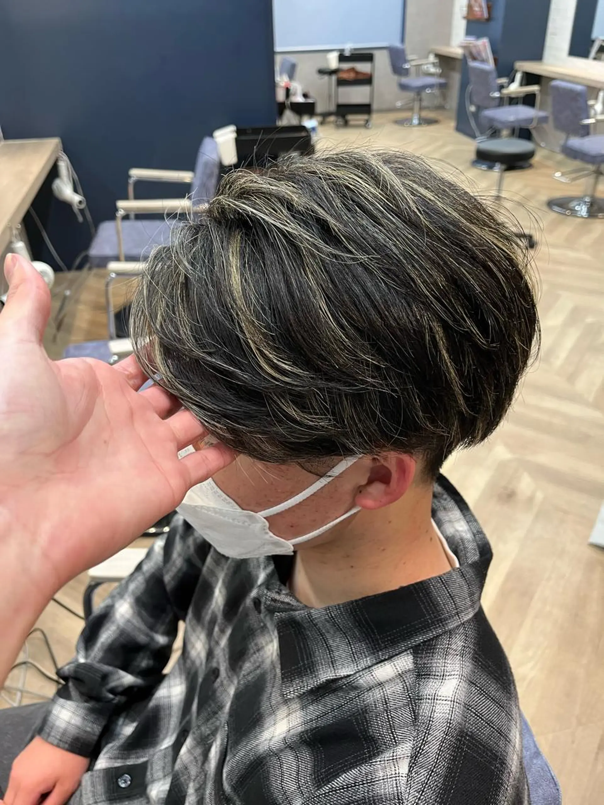 ミディアム カラー ハイライトカラー ハイライト ゴートヘア所属・Goat hair 赤坂 輝志のヘアスタイル