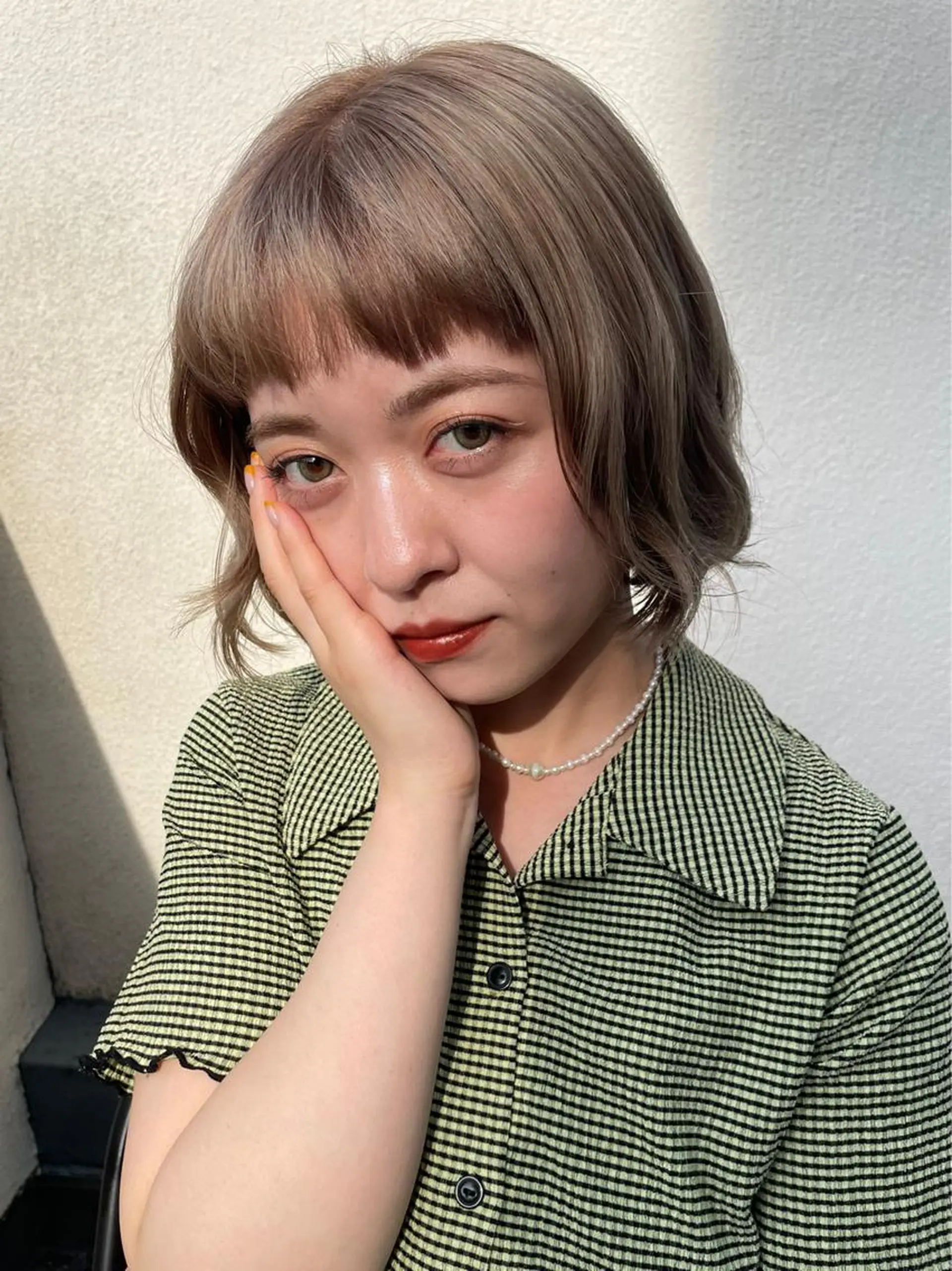 ミディアム カラー tomo🍒パーマ ハイトーン似合わせのヘアスタイル