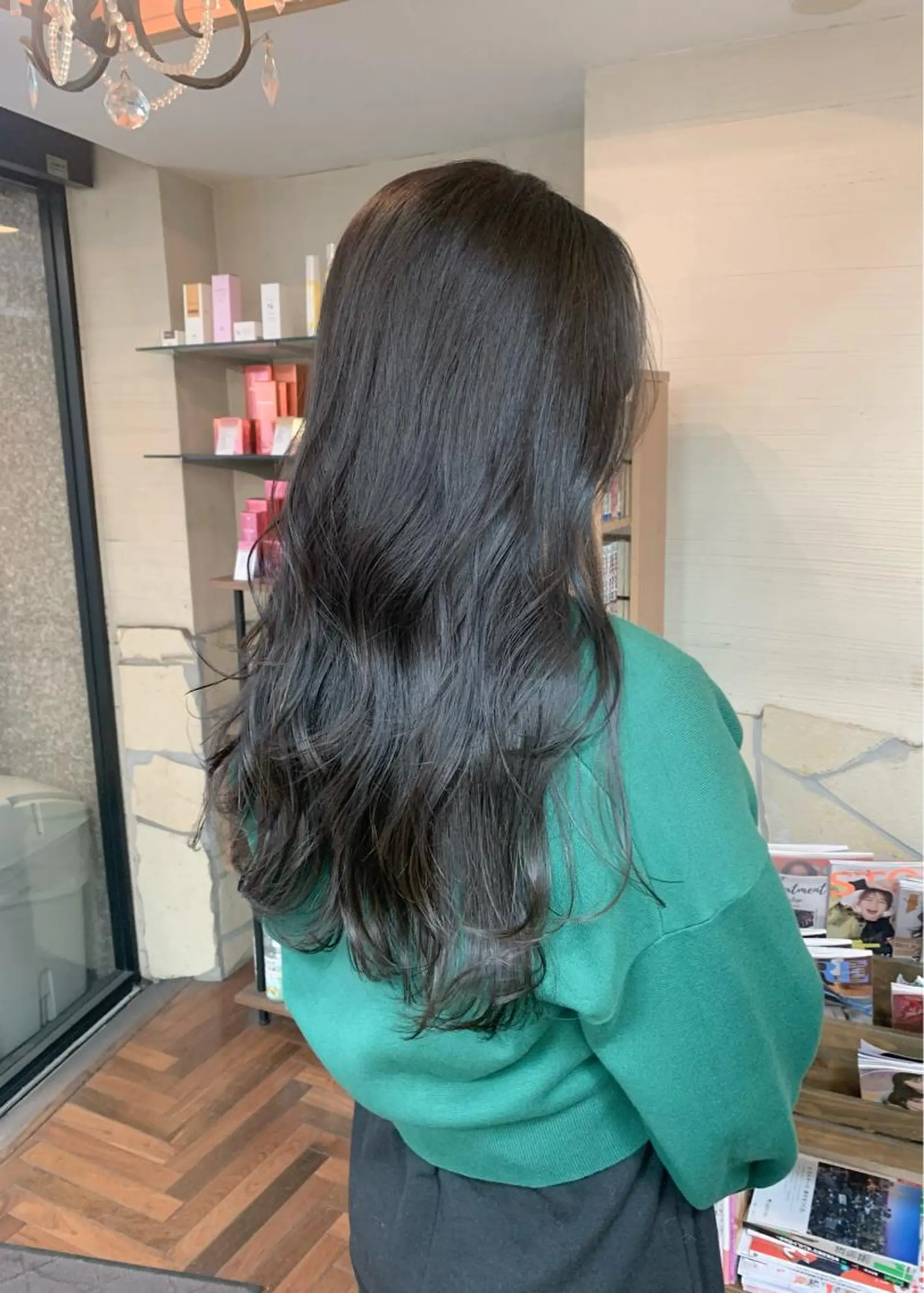 セミロング カラー グレージュ オリーブグレージュ オリーブグレー LUMO所属・矢野 晃平のヘアスタイル