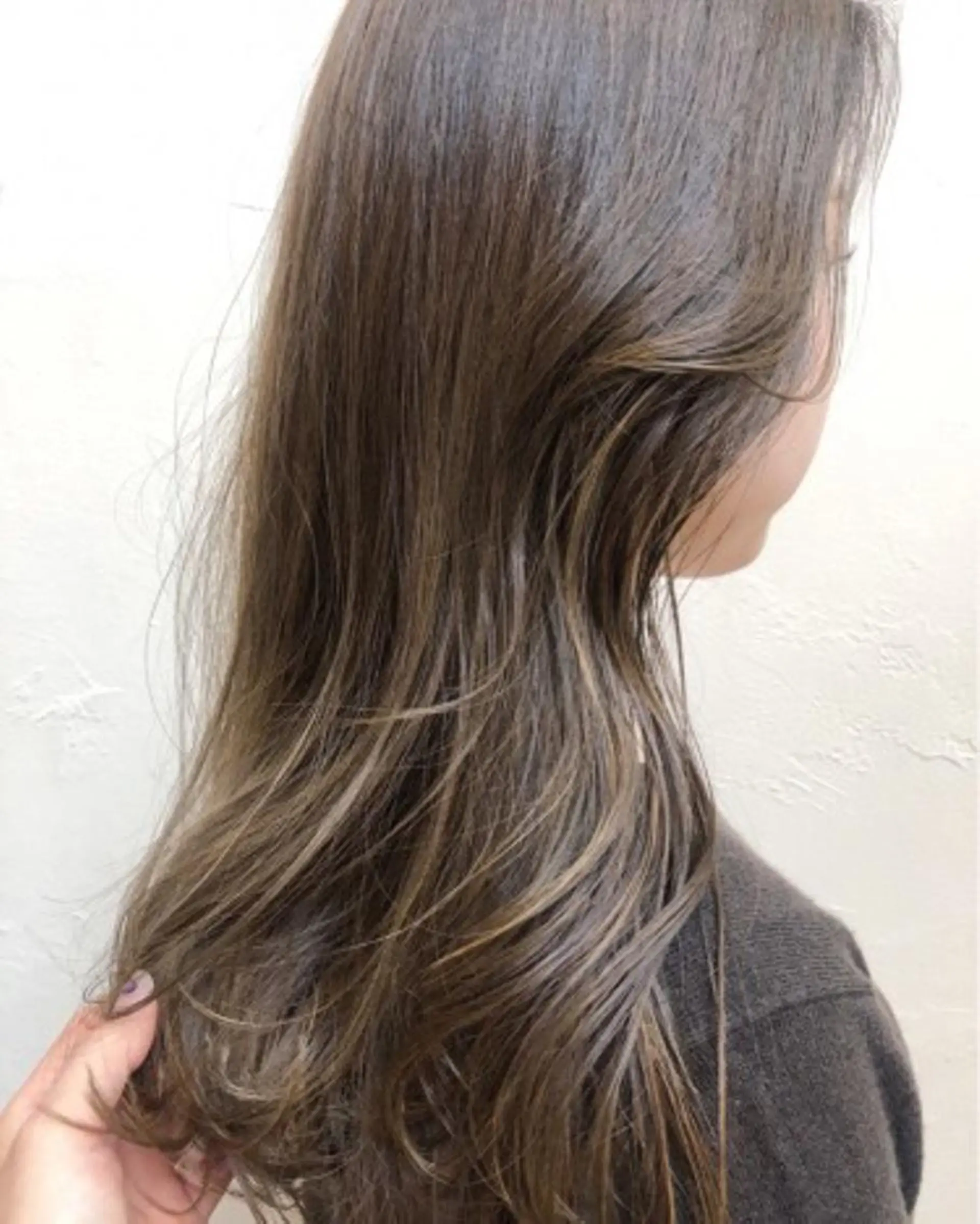 ロング カラー ハイライトカラー ハイライト luve heart's And Be  minamisemba所属・脇坂 佳世の眉毛・アイブロウイメージ