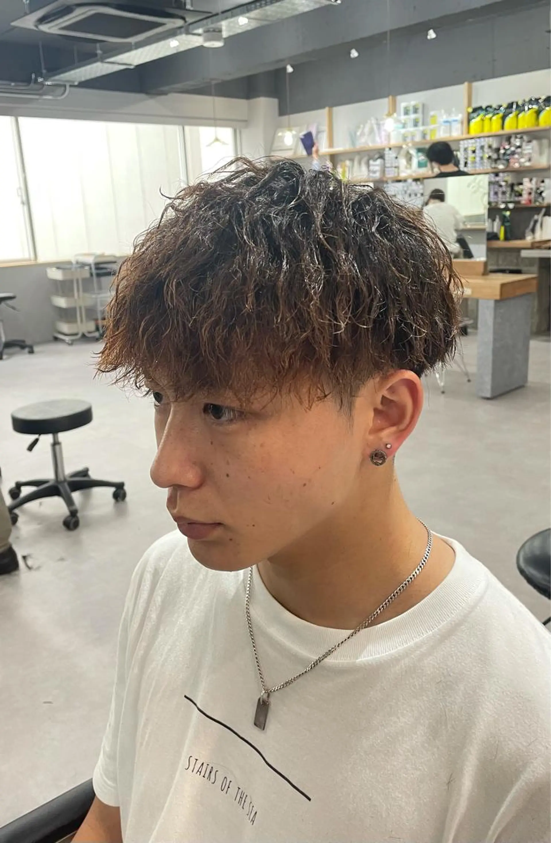 パーマ メンズ メンズパーマ メンズツイストパーマ ツイストパーマ カット パーマ 西村あきや トレンド韓国ヘアのヘアスタイル