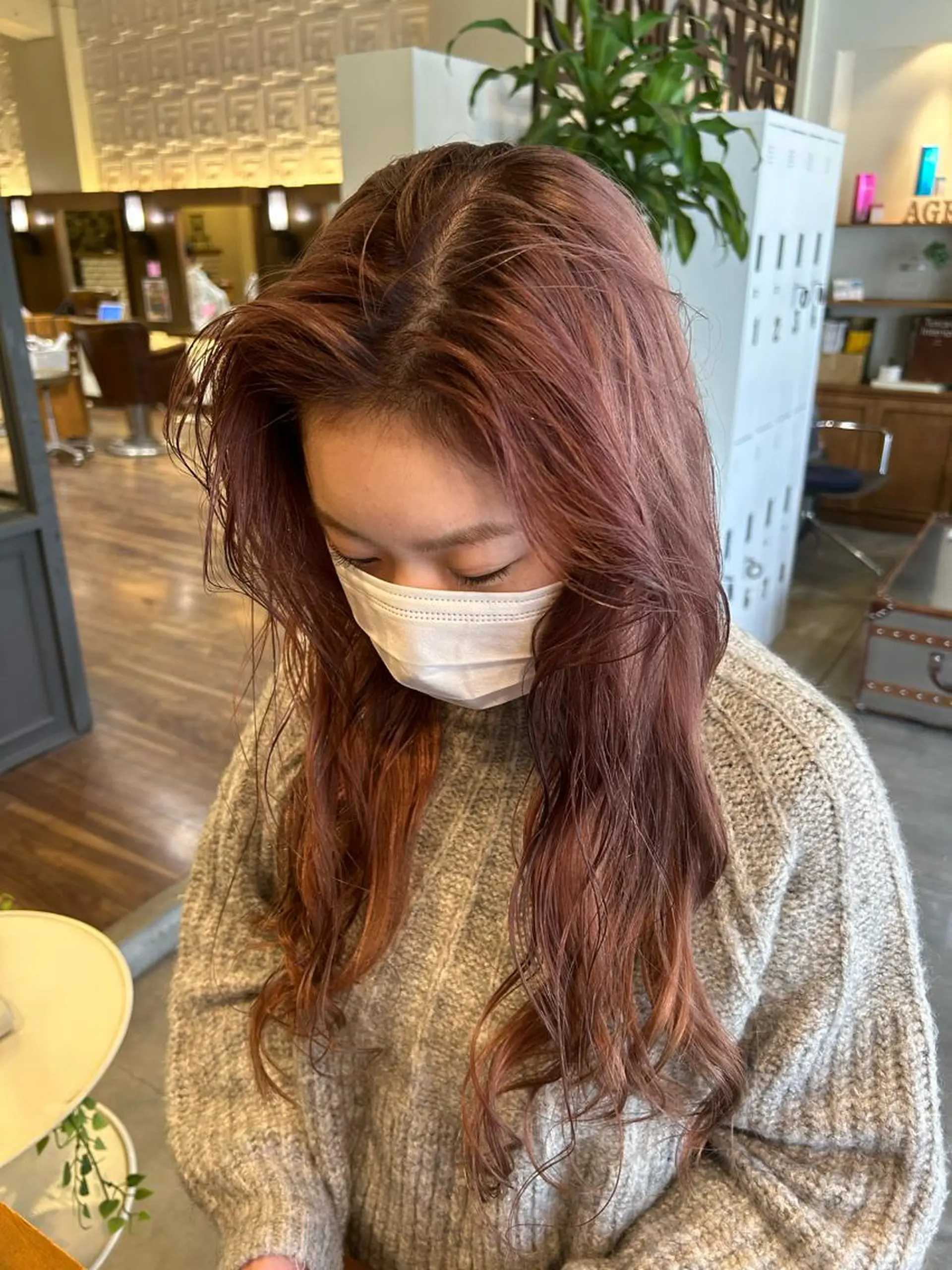 カラー AGREE Momokaのヘアスタイル