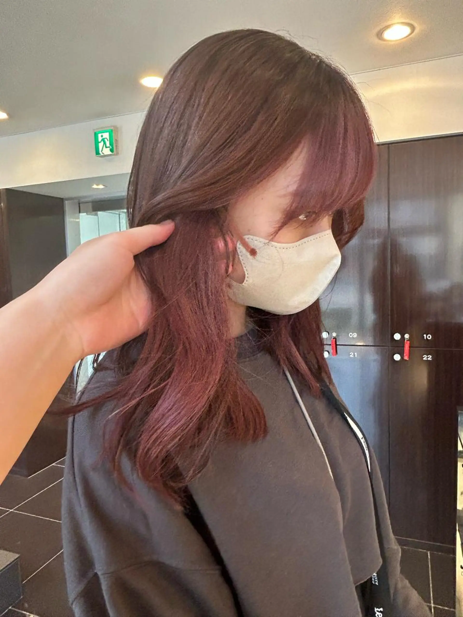 セミロング 中本 日葵梨のヘアスタイル