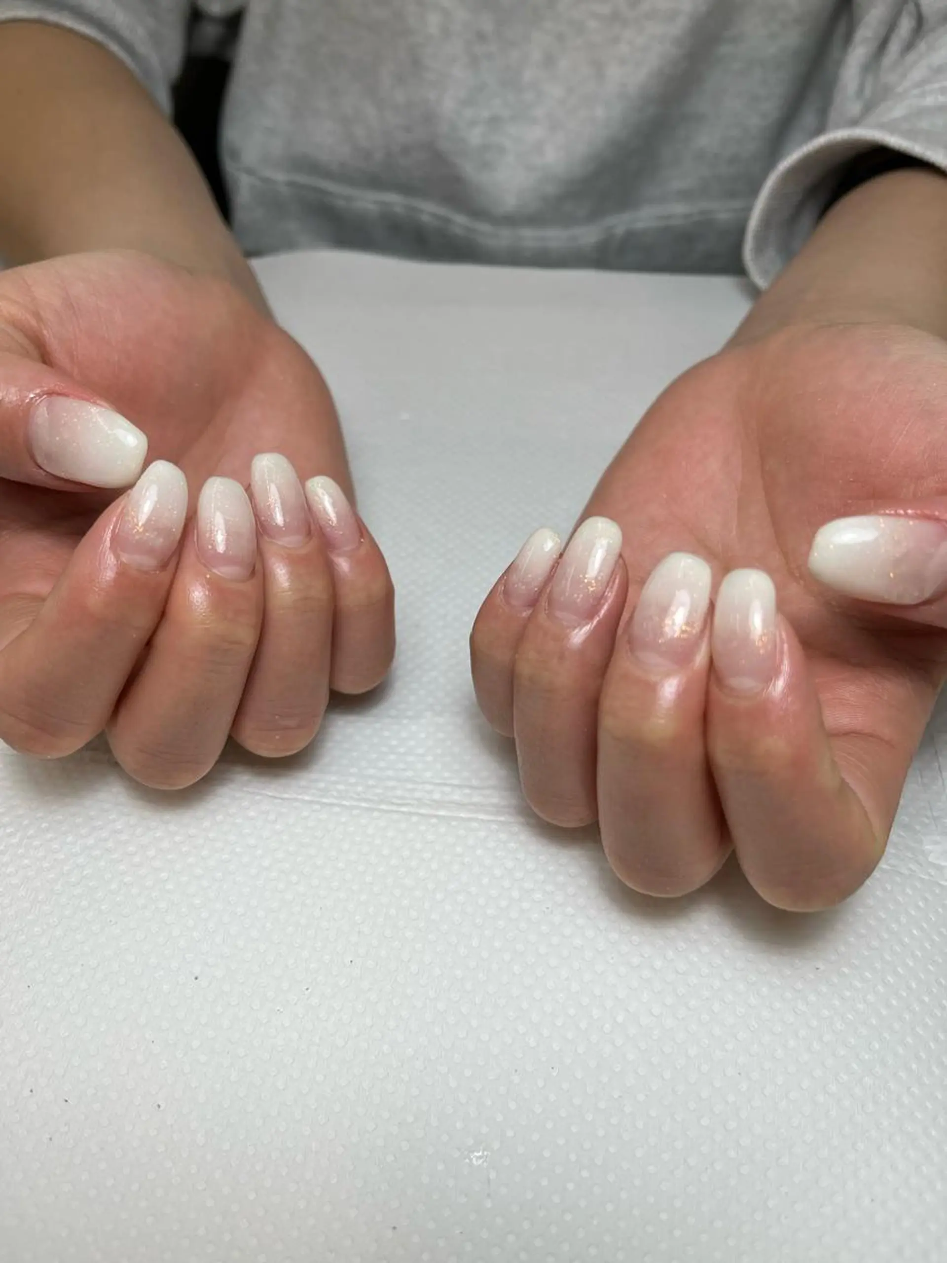 ネイル グラデーション ホワイト yamazoe 【MAXKELLY】のネイルデザイン