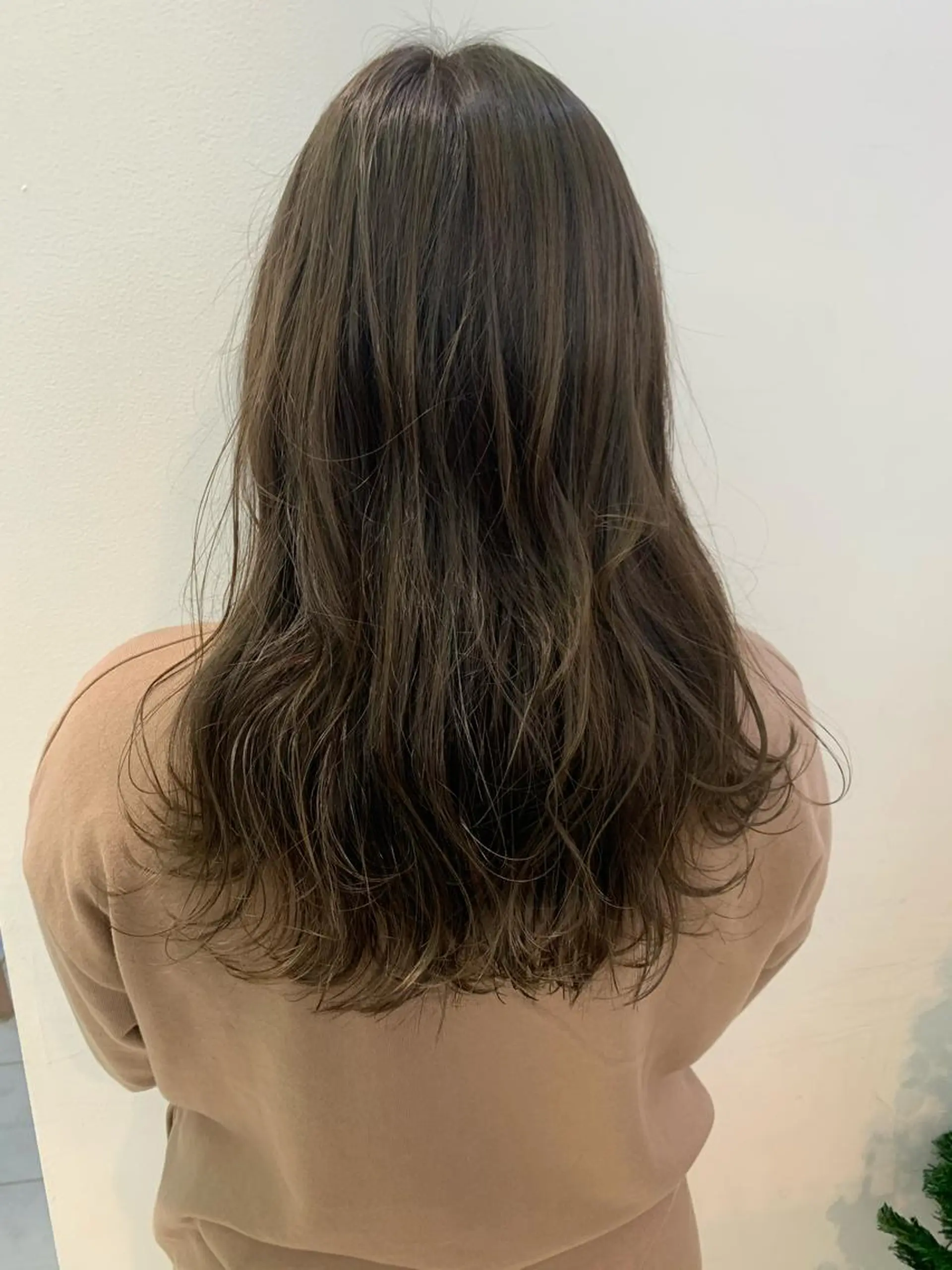 セミロング カラー ヘアアレンジ 竹井 寛喜のヘアスタイル