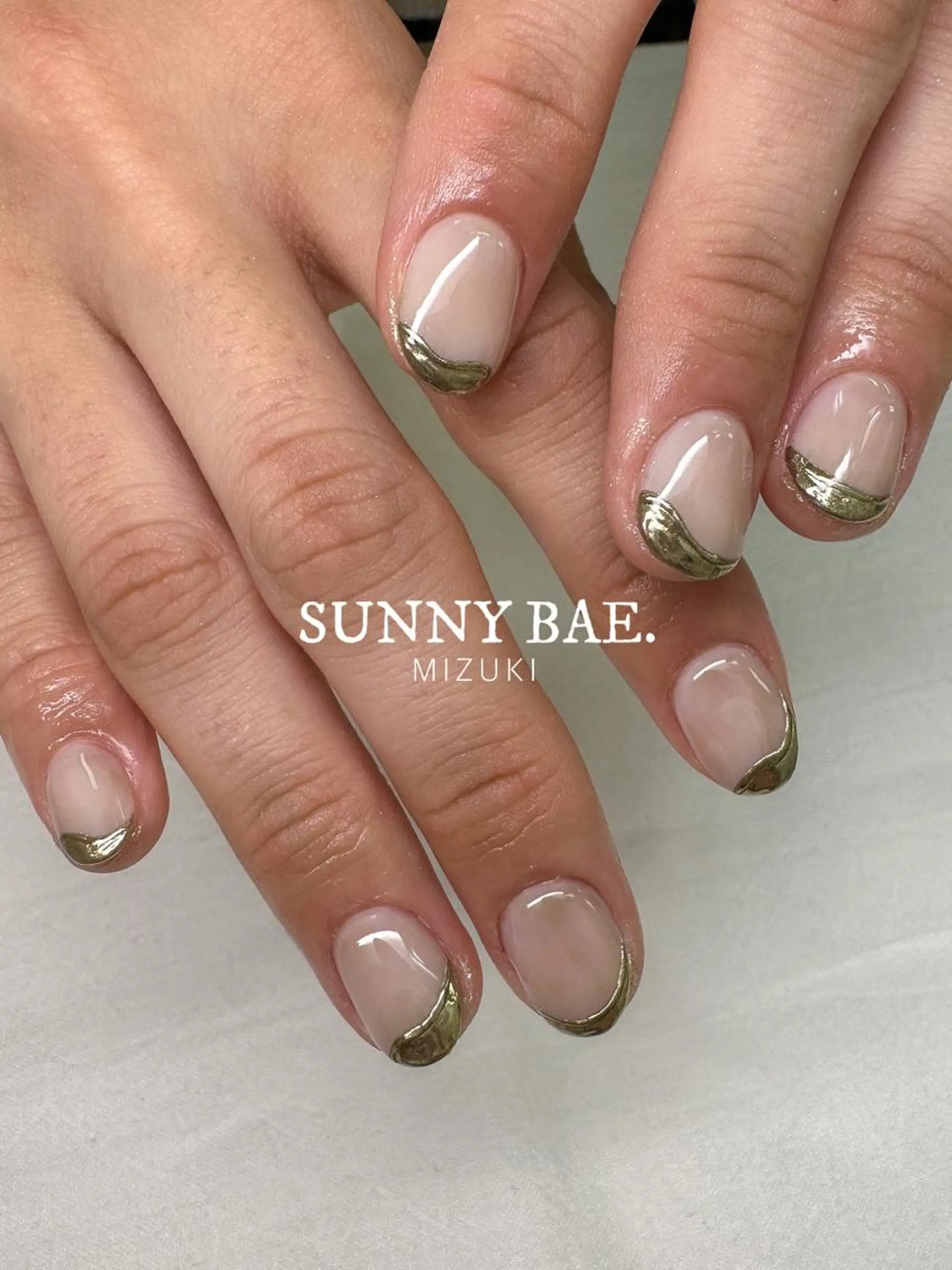 ネイル フレンチネイル ゴールド ミラーネイル ニュアンスネイル ハンドネイル SUNNY BAE. 🌼MIZUKIのネイルデザイン