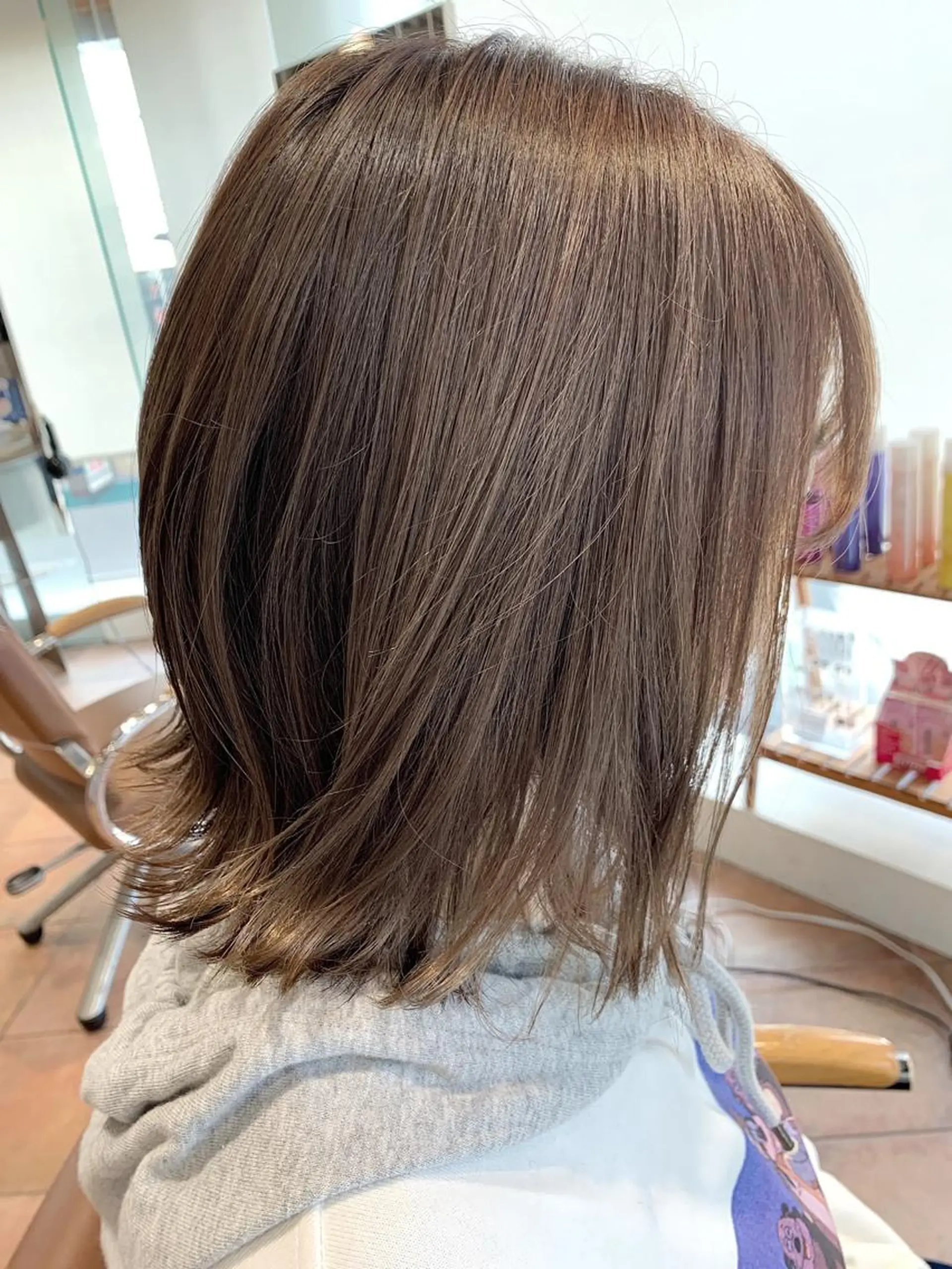 ミディアム カラー 杉村 未来のヘアスタイル