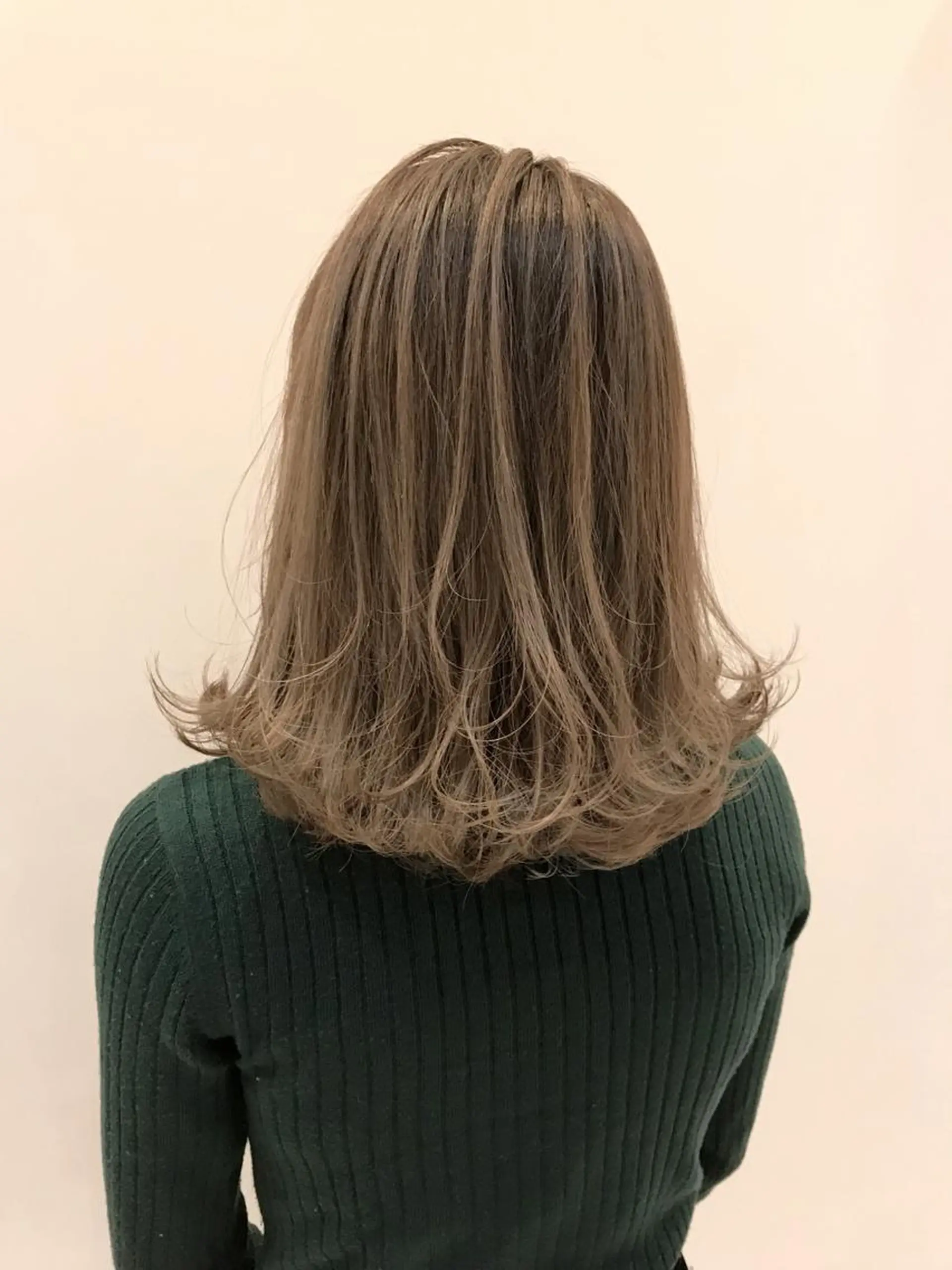 ミディアム カラー シールエクステ⭐️ オオミタクヤのヘアスタイル