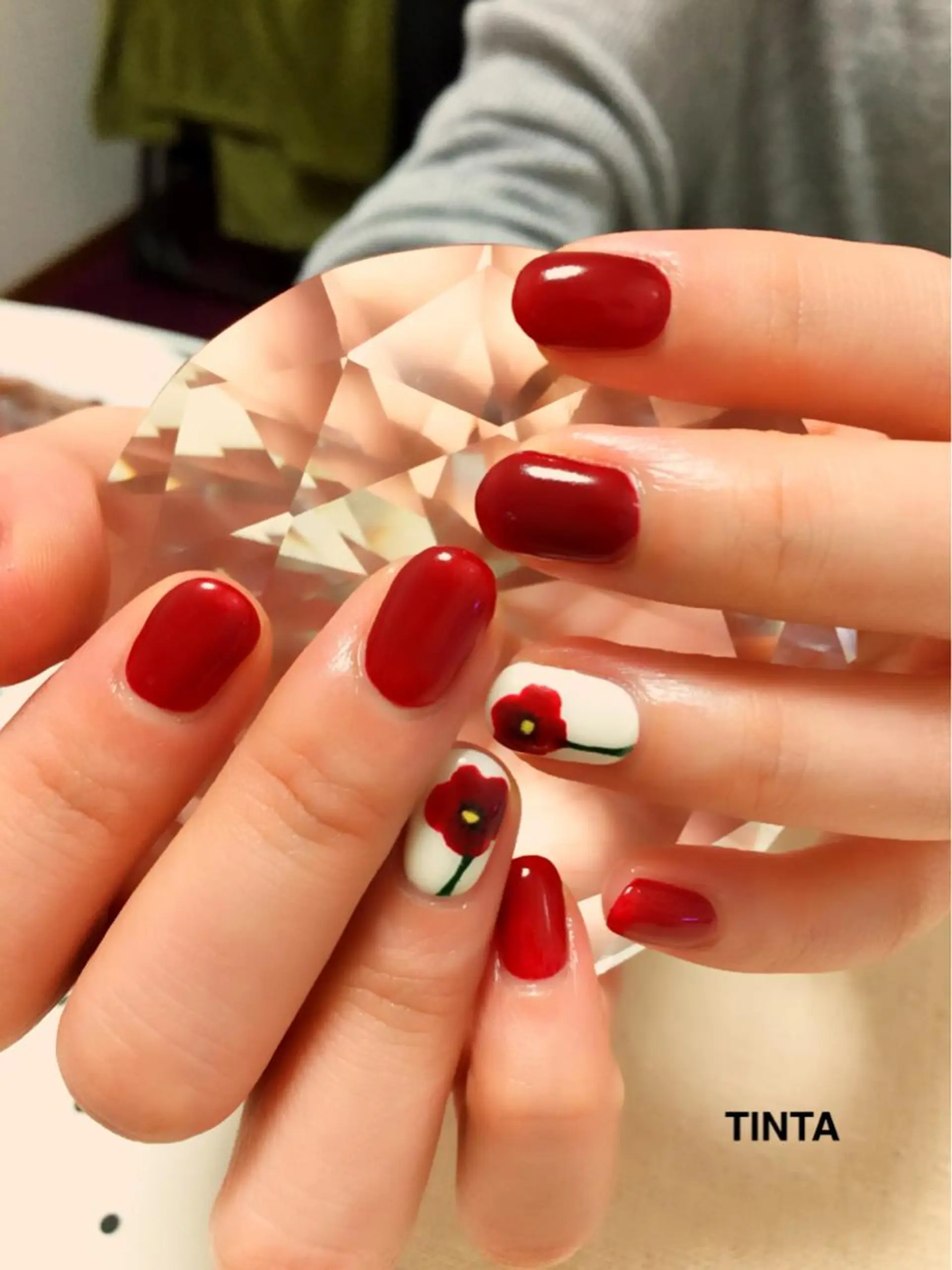 ネイル 赤色 ネイルサロン ティンタ所属・馬場 典子のネイルデザイン