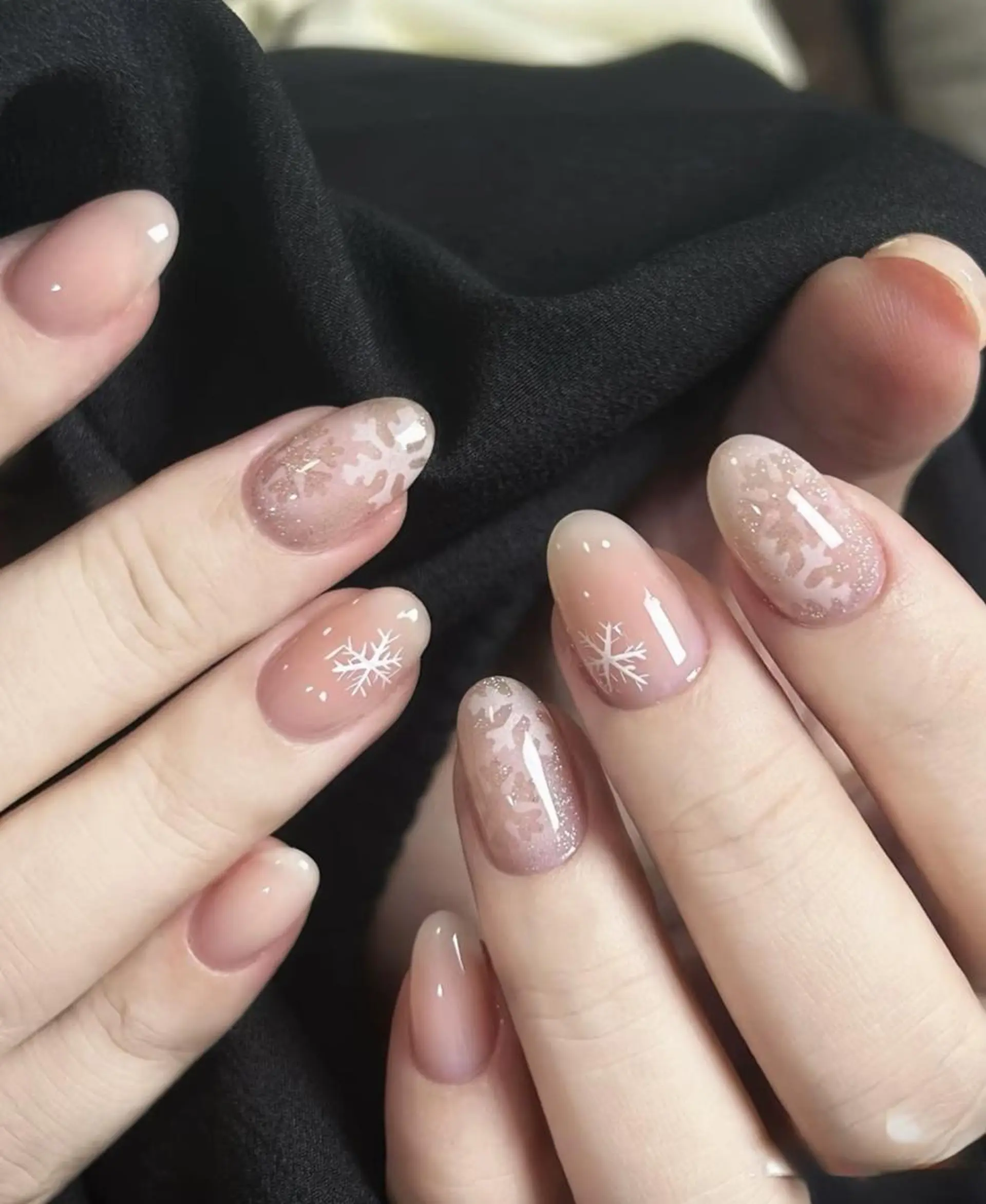 ネイル アートネイル 韓国ネイル マグネットネイル オフィスネイル スカルプネイル ハンドネイル ハンドケア Demure Momoのネイルデザイン