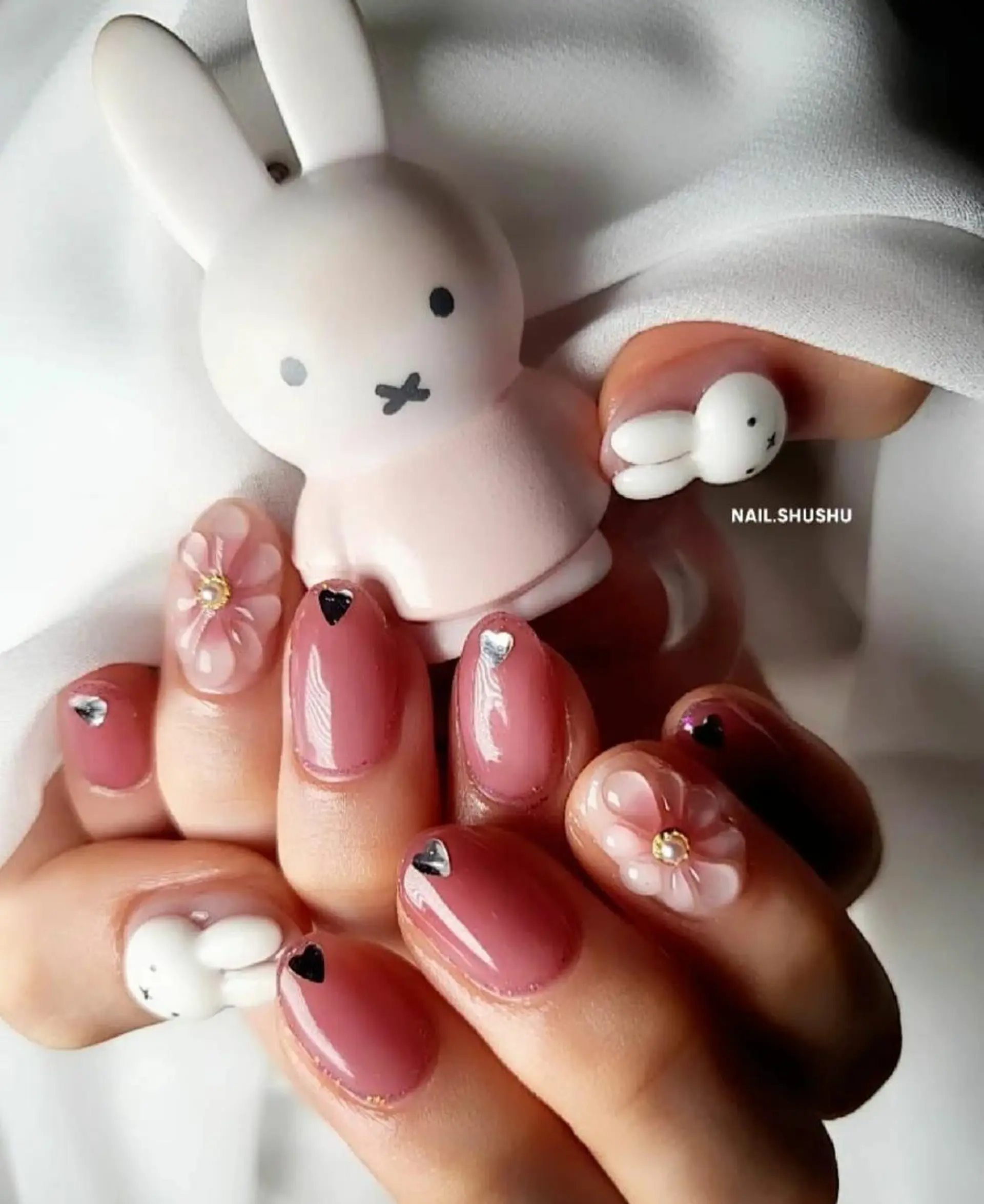 ネイル 持ち込み ニュアンスネイル ワンカラーネイル シンプルネイル 春ネイル 3dパーツ/流行り 👧shushu❤️のネイルデザイン