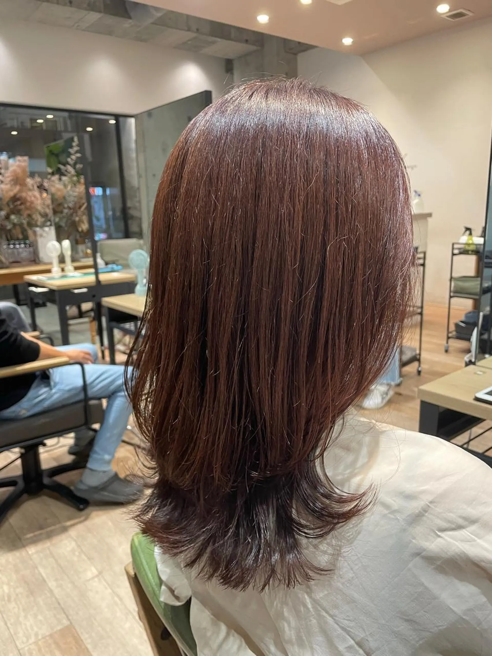 ミディアム カラー ブラウンカラー ピンクカラー ピンクブラウン レイヤーカット Hair Design lima所属・耳つぼ/クロスパーマ /イシグロのヘアスタイル