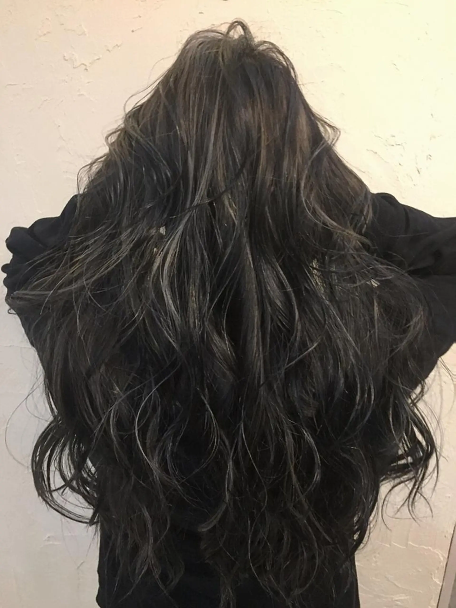 ロング カラー カット ヘアカラー 韓国レイヤー外国人風 透明感カラー髪質改善のヘアスタイル