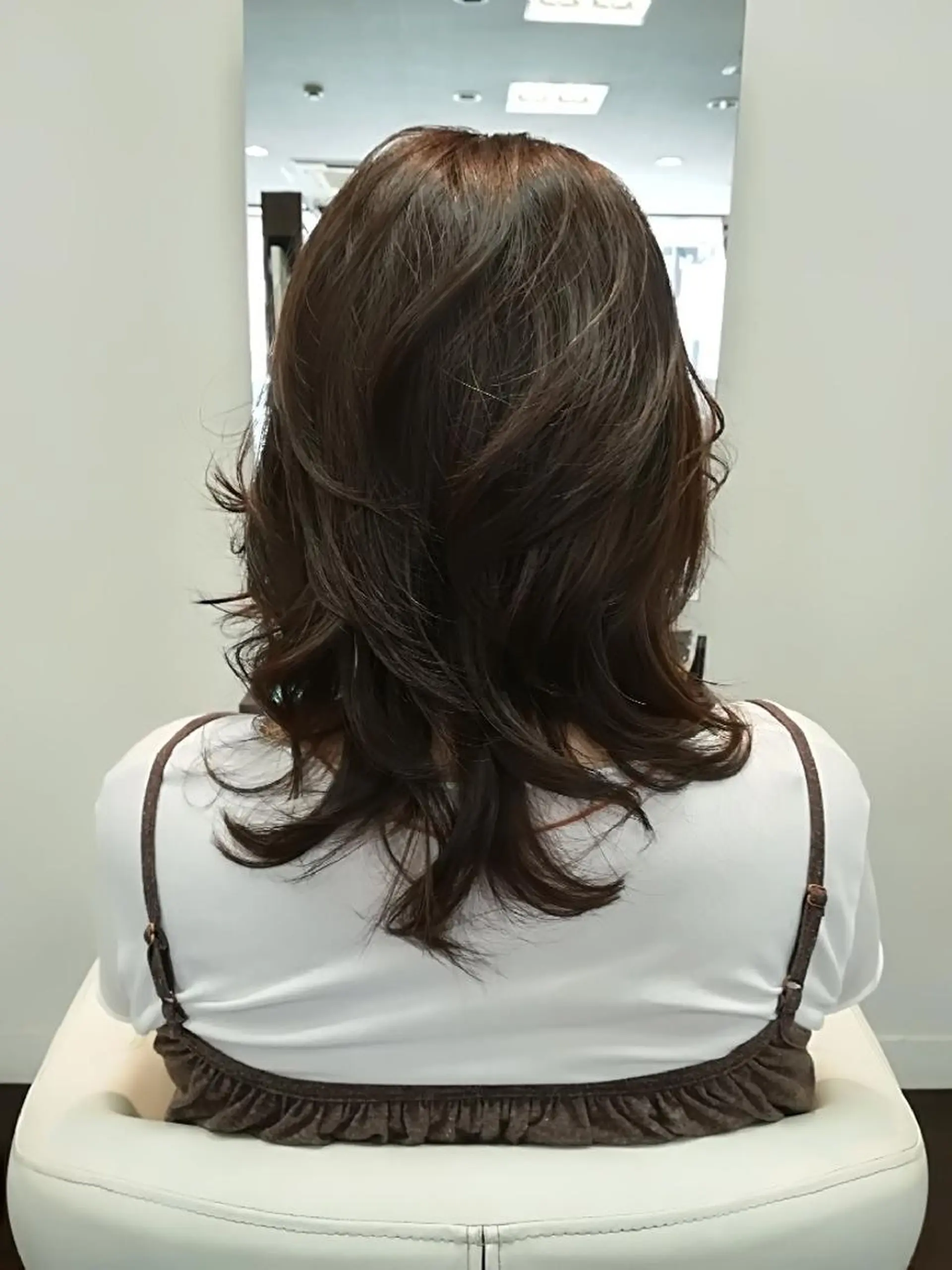 カラー イルミナカラー MILLOR “ミラー”のヘアスタイル