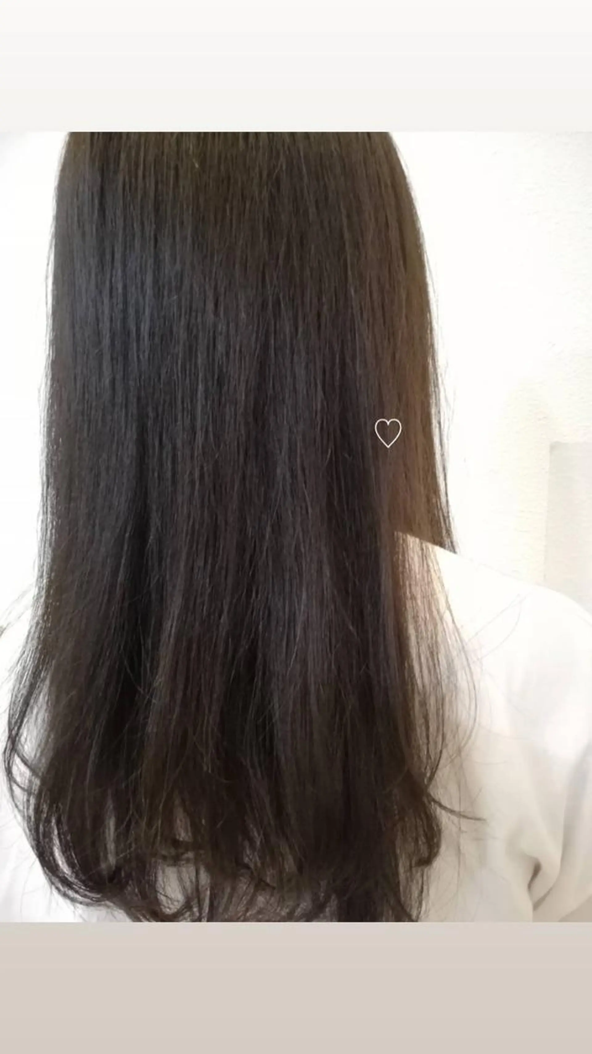 ロング カラー ベージュカラー 厚地 伽寧のヘアスタイル