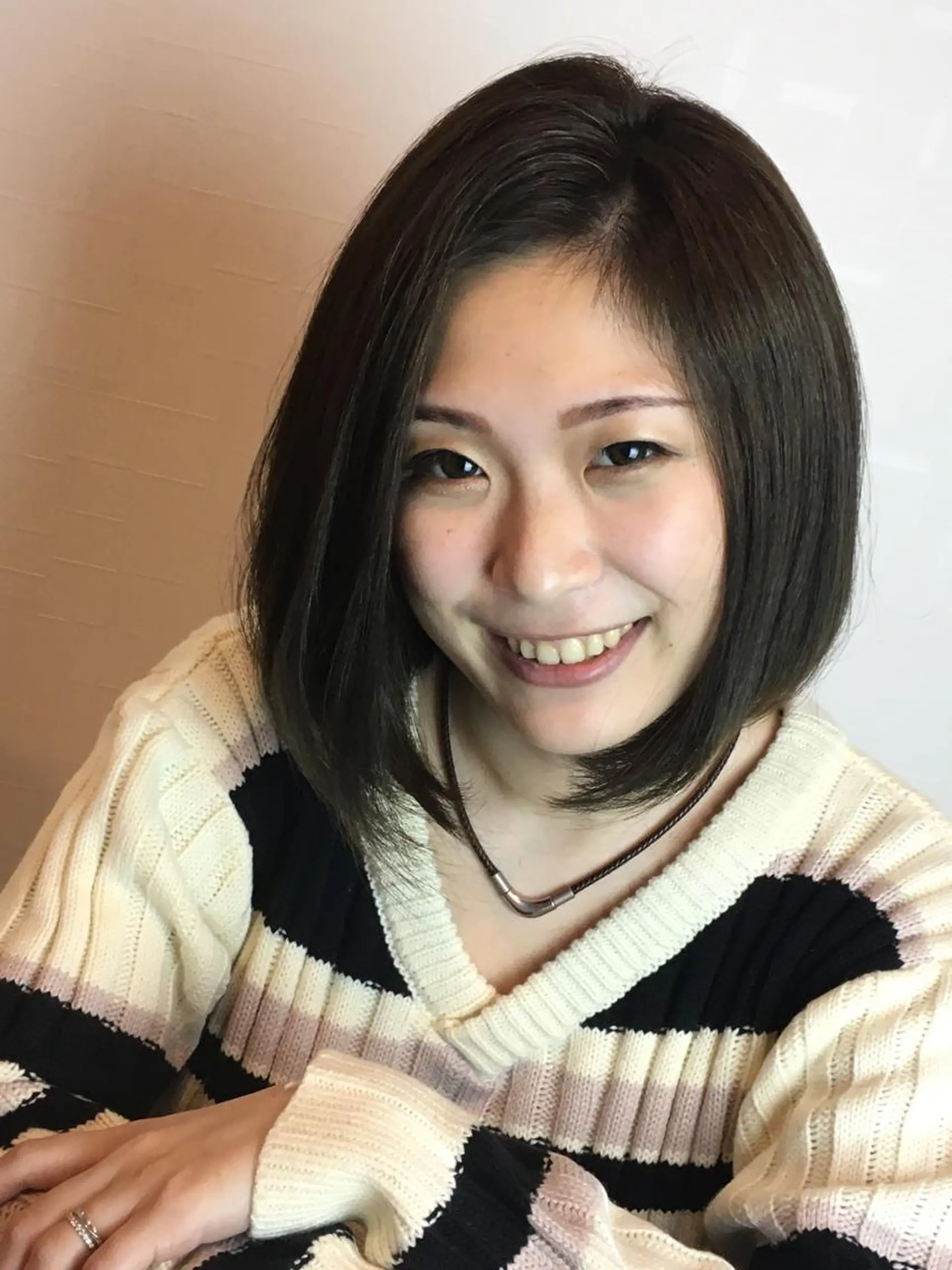 ミディアム ナガサカ サチのヘアスタイル