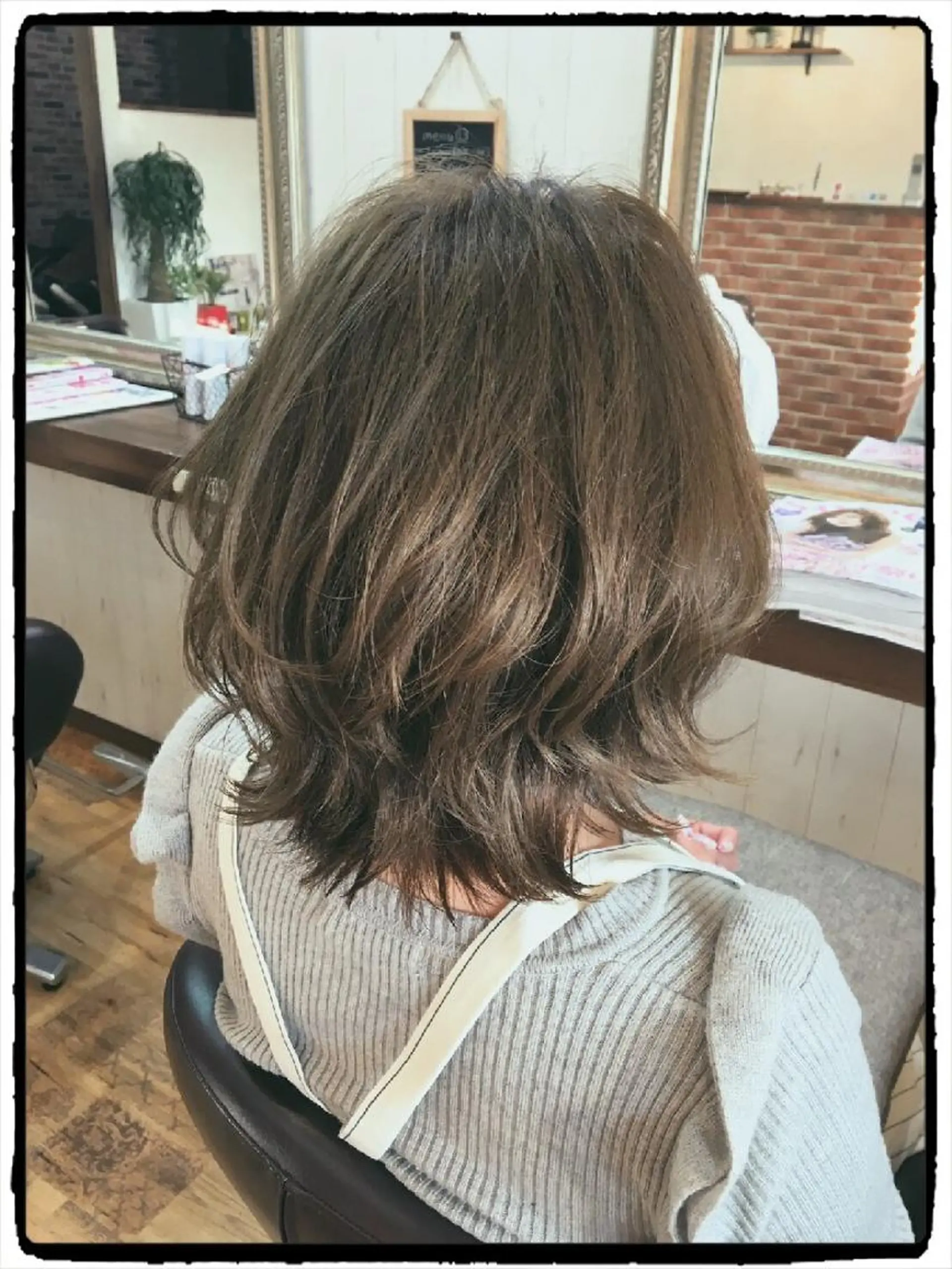 ミディアム カラー アッシュ ベージュカラー 透明感カラー イルミナカラー カット ヘアカラー RIN hair factory所属・松本 清輝のヘアスタイル