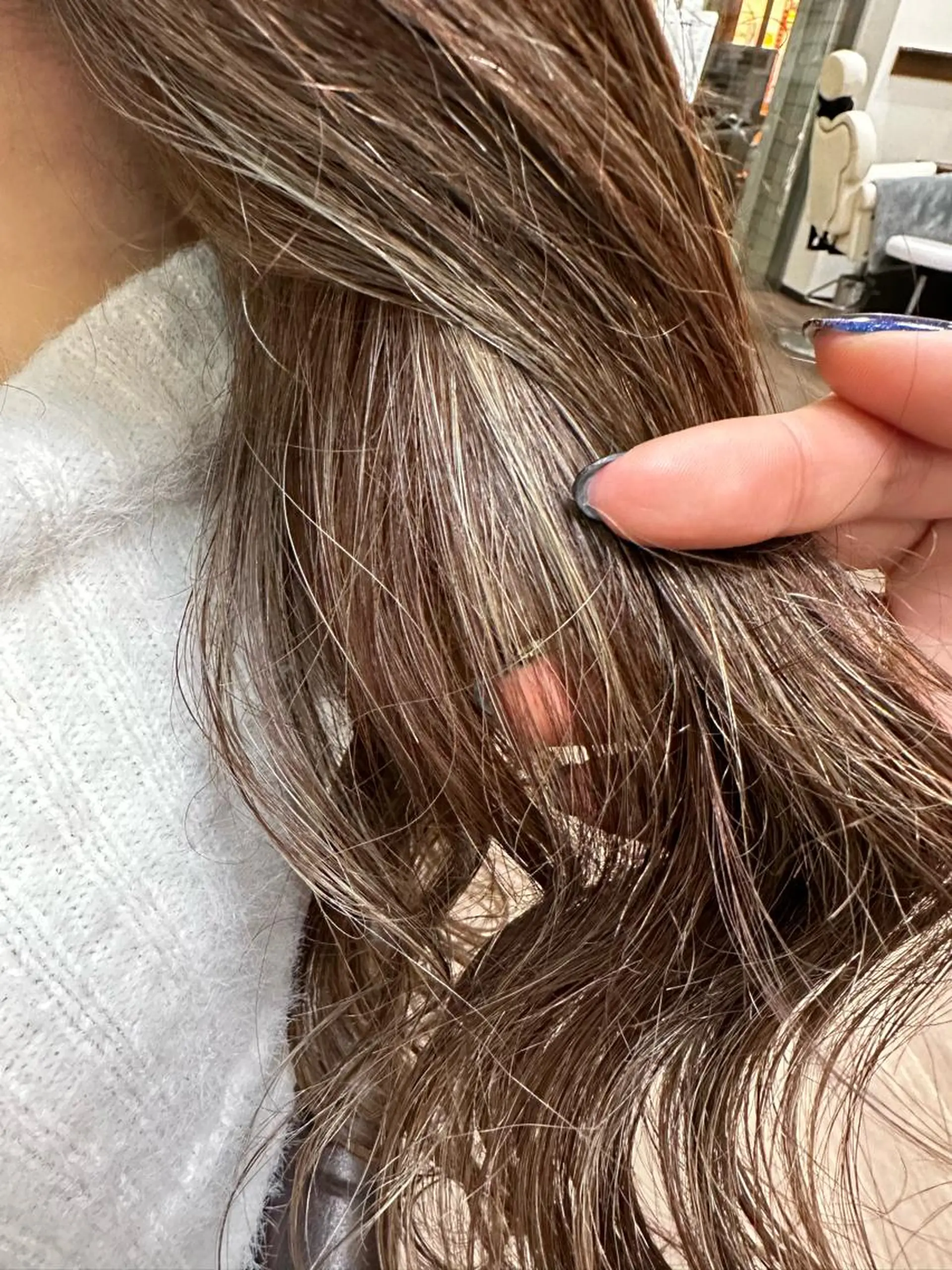 ロング ハイライト カ ノのヘアスタイル