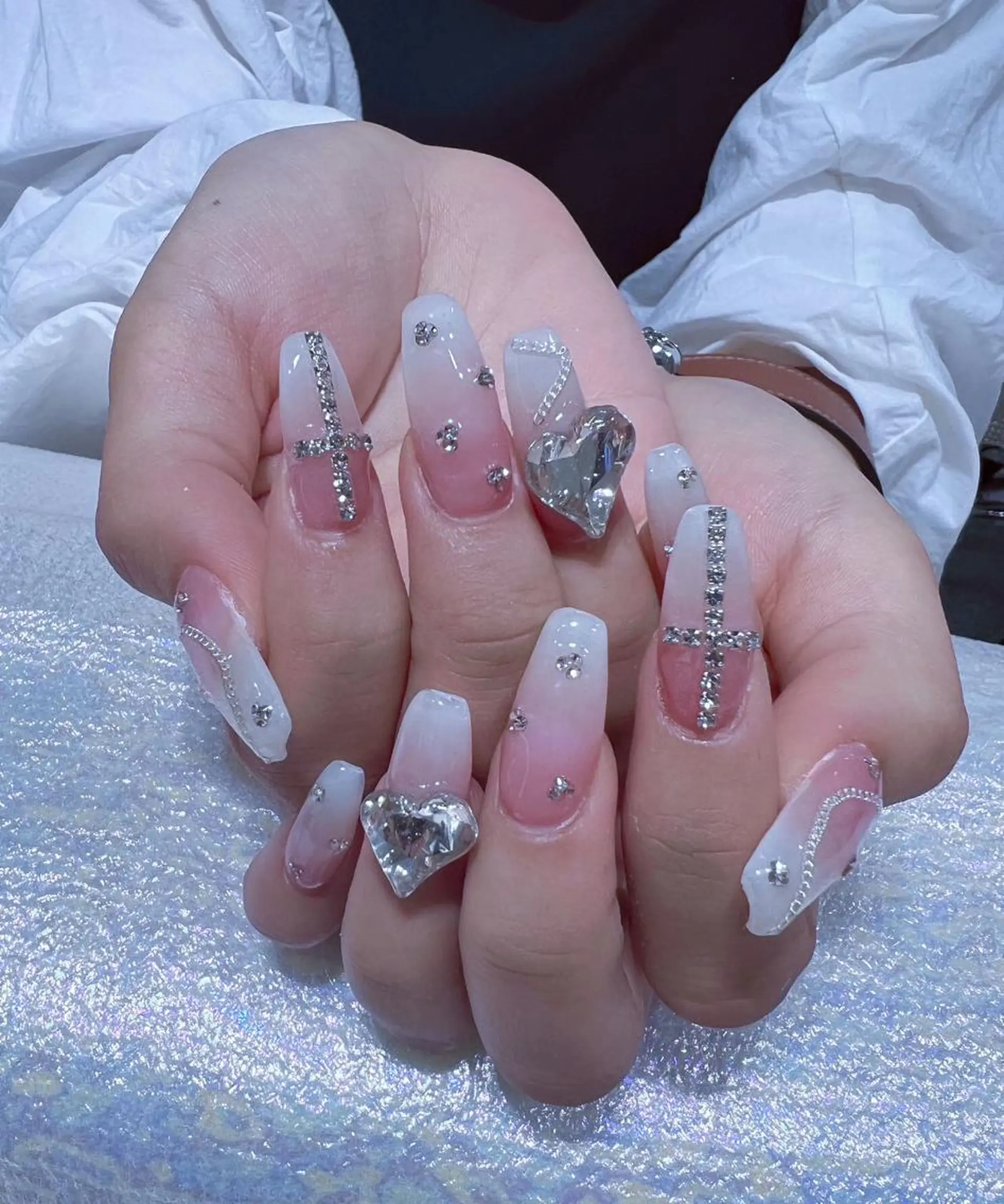 ネイル アートネイル 長さ出し ネイルチップ Queens momoのネイルデザイン