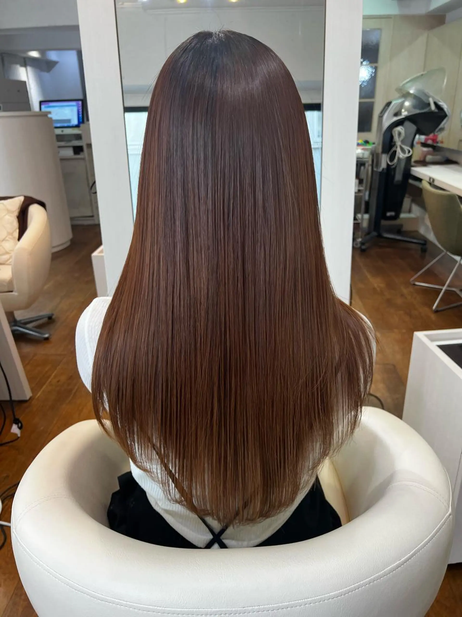 ロング kawakita yoshinoriのヘアスタイル