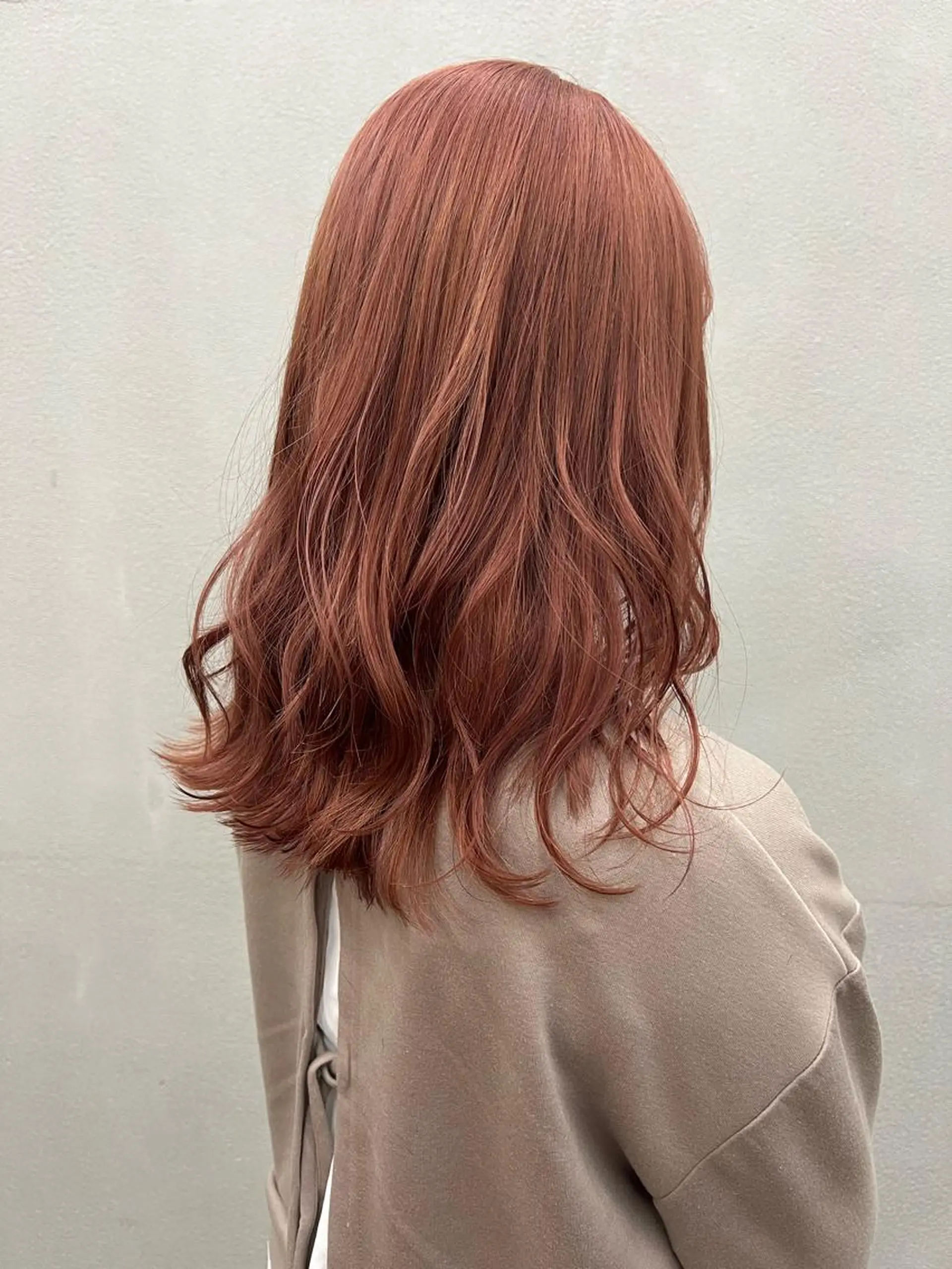 ミディアム 亀田 泰生のヘアスタイル