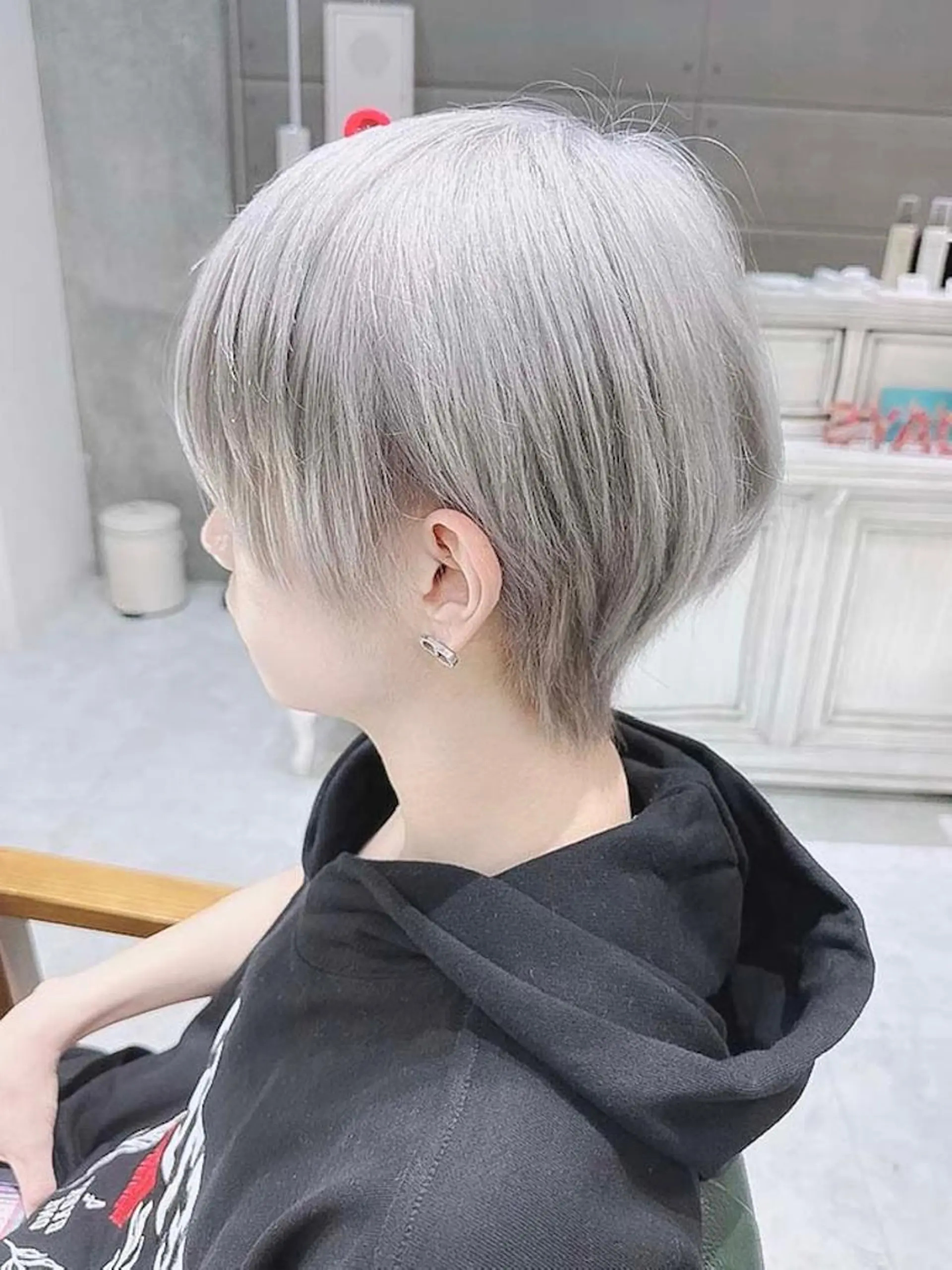 ショート カラー ヘアアレンジ メンズ メンズブリーチ メンズ韓国風 韓国マッシュ マッシュ ツーブロック 𝐑𝐈𝐍𝐊𝐀 🐷🖤のヘアスタイル