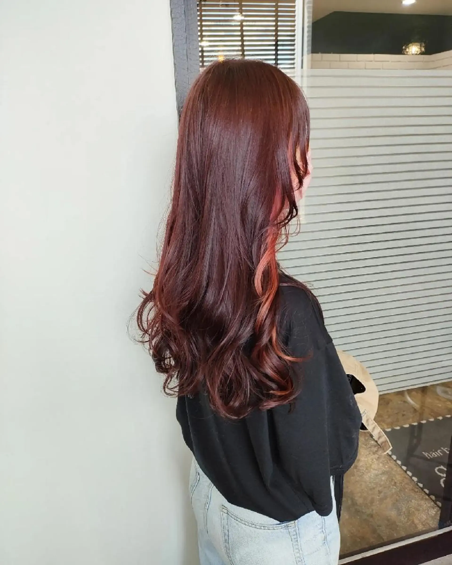 ロング カラー イヤリングカラー オレンジ レッドカラー カット ヘアカラー sepiage trois所属・酒井 亜希のヘアスタイル