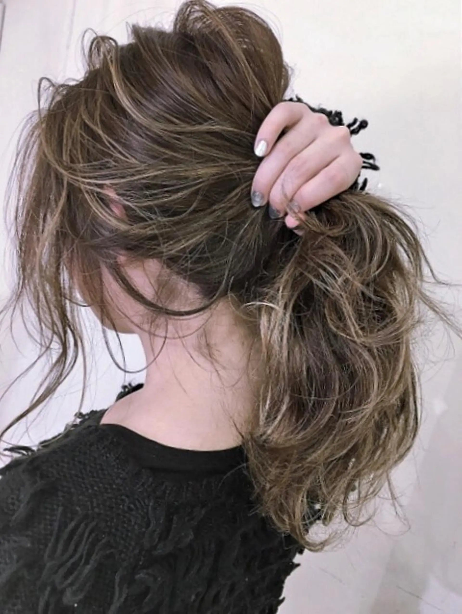 ミディアム カラー グレージュ ハイライトカラー ハイライト ヘアカラー トリートメント ケア剤オタク×海外 ヘア長谷川裕起のヘアスタイル