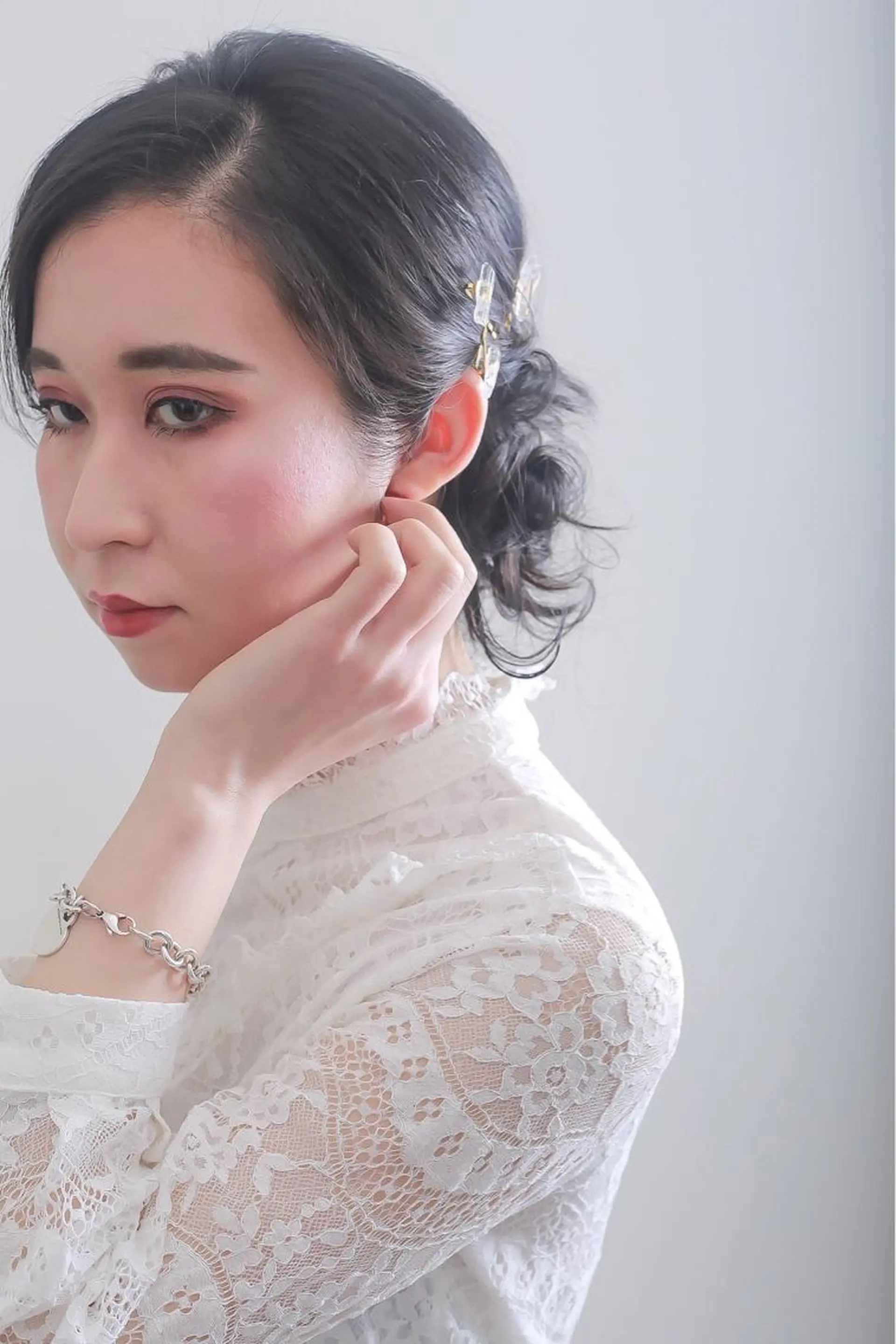 ミディアム ヘアアレンジ 伊藤 裕貴のヘアスタイル