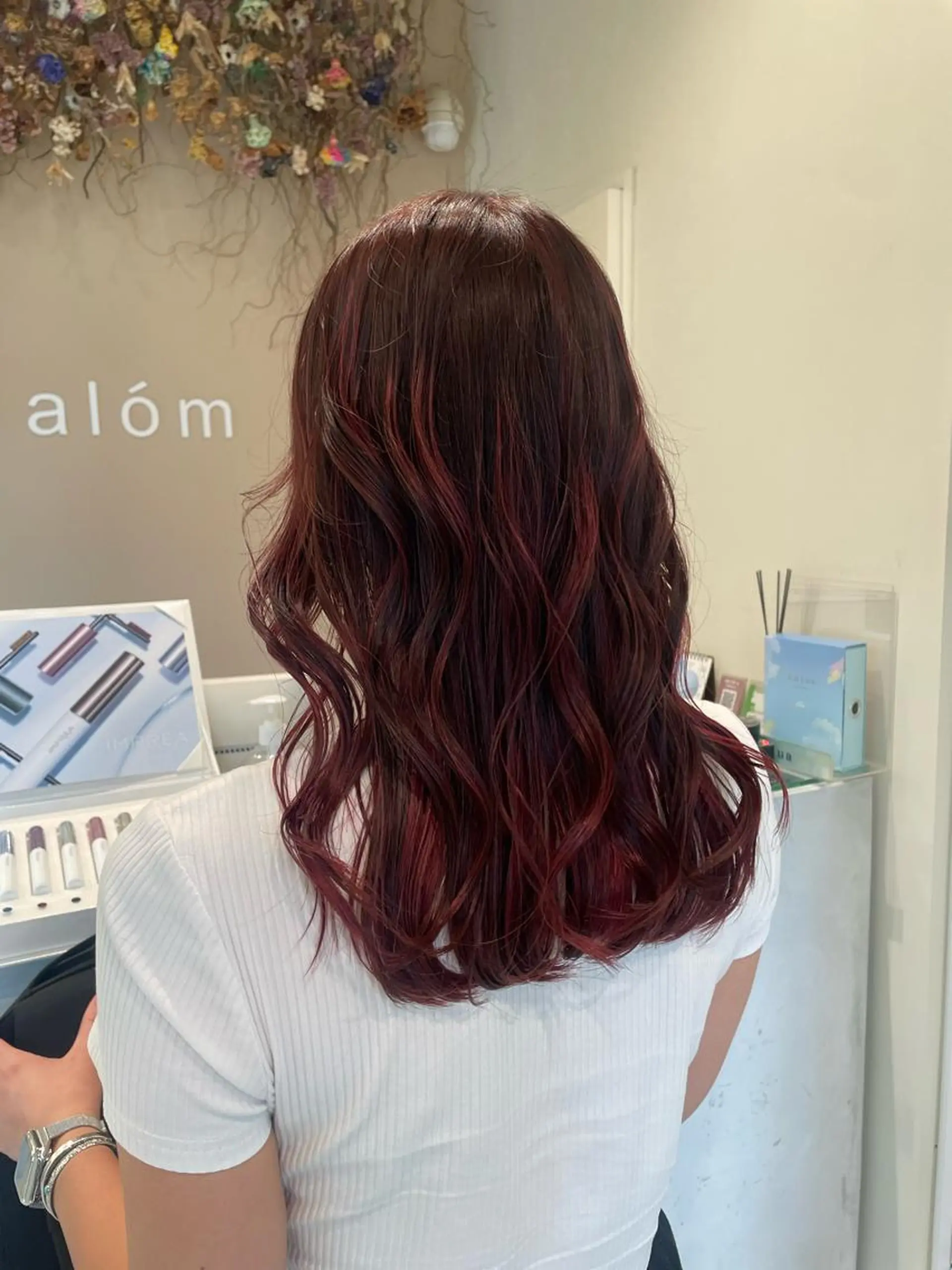 ミディアム カラー ハイライトカラー インナーカラー レッドカラー ハイライト ボブ/インナーカラー /眉毛/Miyuのヘアスタイル