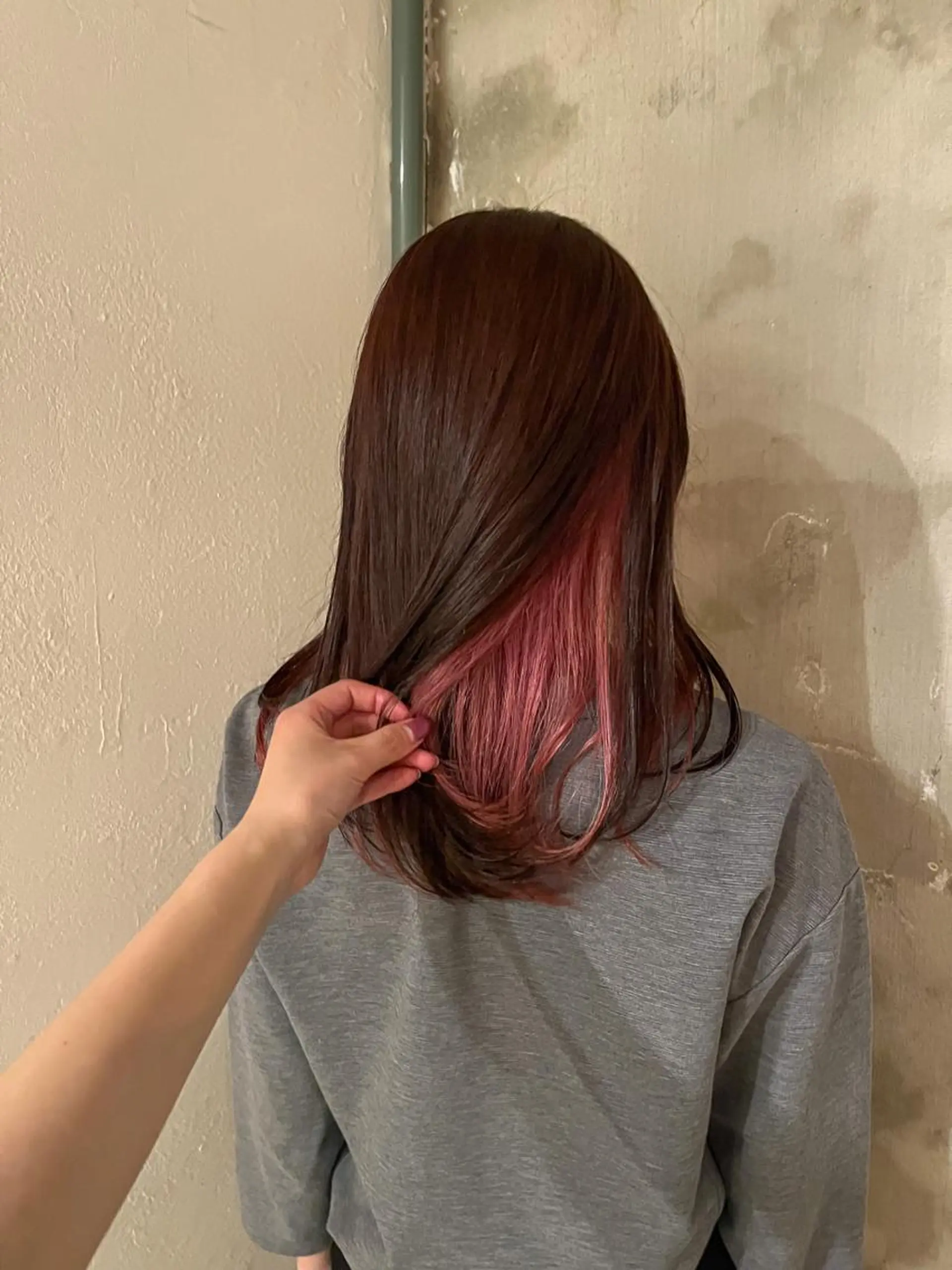 セミロング カラー ブリーチ ブラウンカラー ピンクカラー ピンクブラウン カット ヘアカラー トリートメント こっくりカラー/艶髪 /amy.山口瑞稀のヘアスタイル